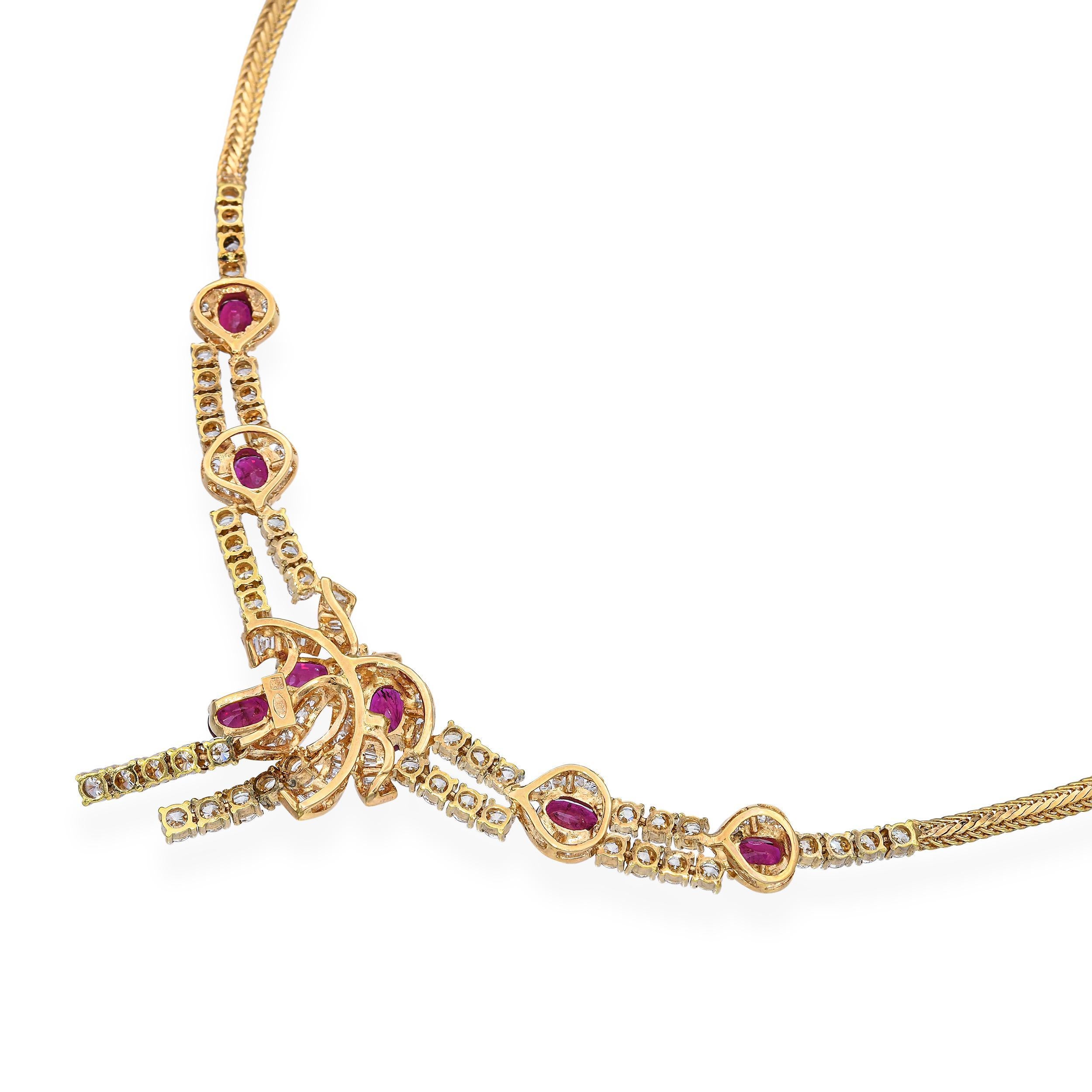 Collier en or jaune 18k composé de 4.55tcw rubis et 3.01tcw J VS diamant Bon état - En vente à New York, NY