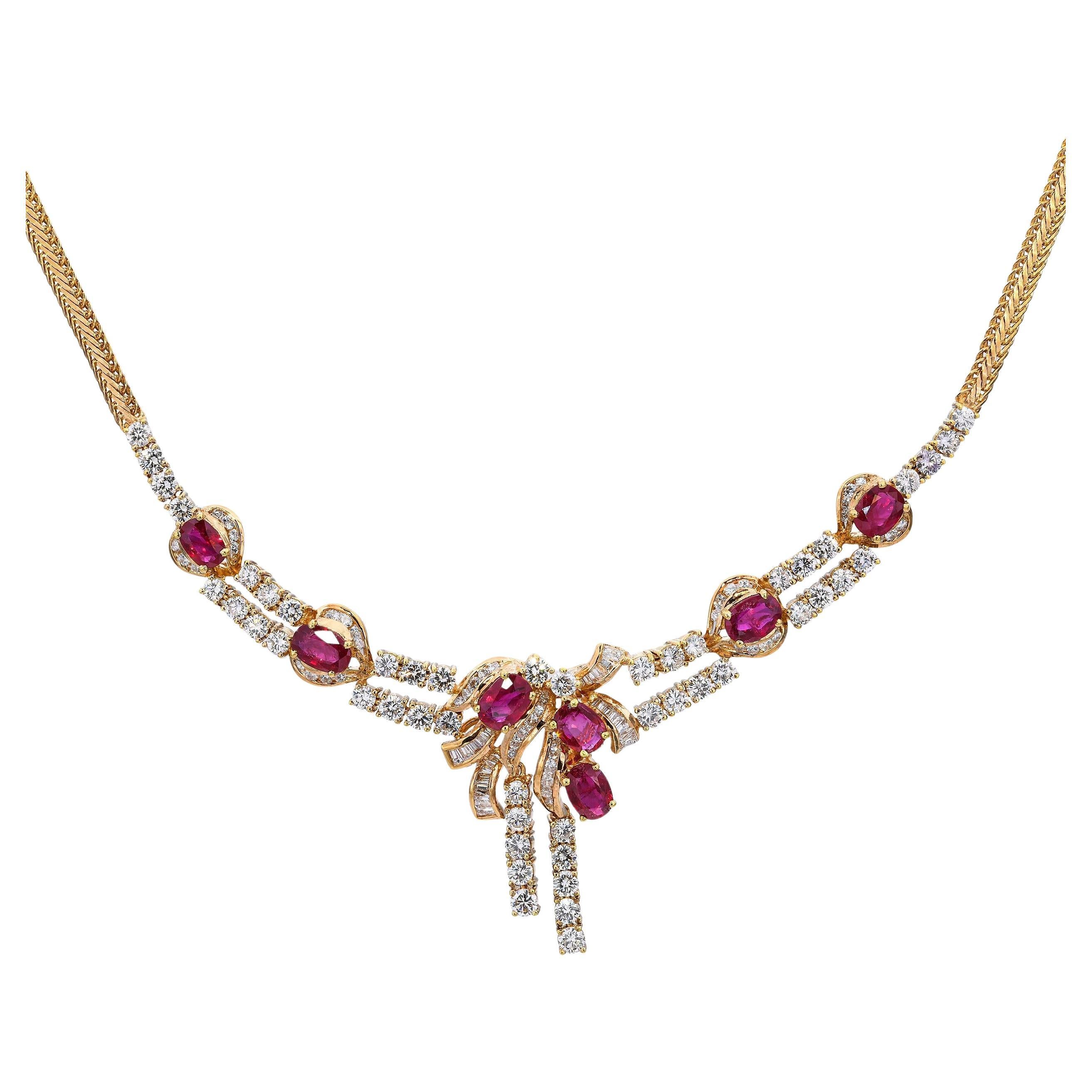 Collier en or jaune 18k composé de 4.55tcw rubis et 3.01tcw J VS diamant en vente