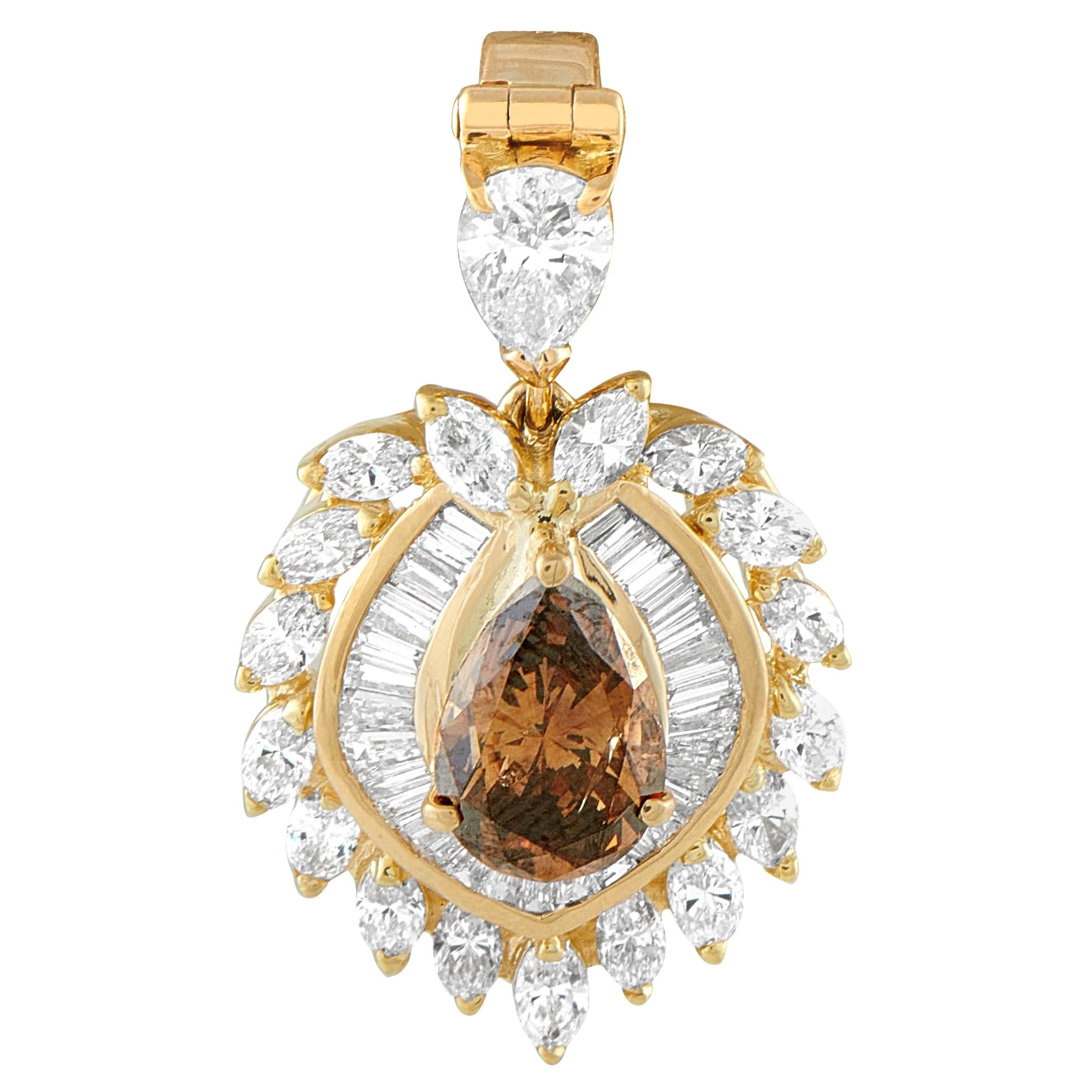 18K Yellow Gold 4.99ct Diamond Pendant MF28-110525