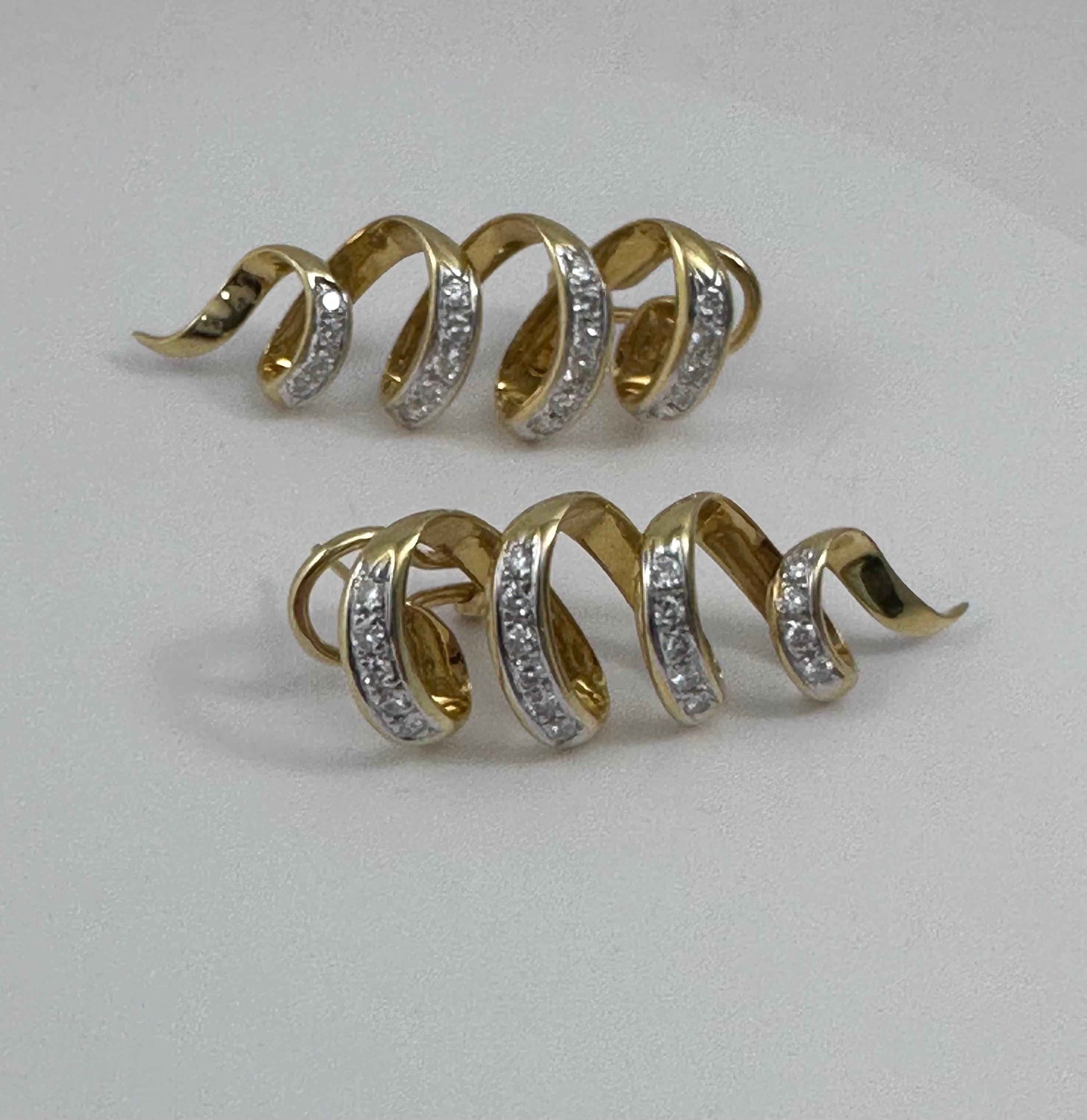 18k Yellow Gold ~ 5/8” x 1 3/4” Spiral Glistening Diamond Lever Back Earrings For Sale 4