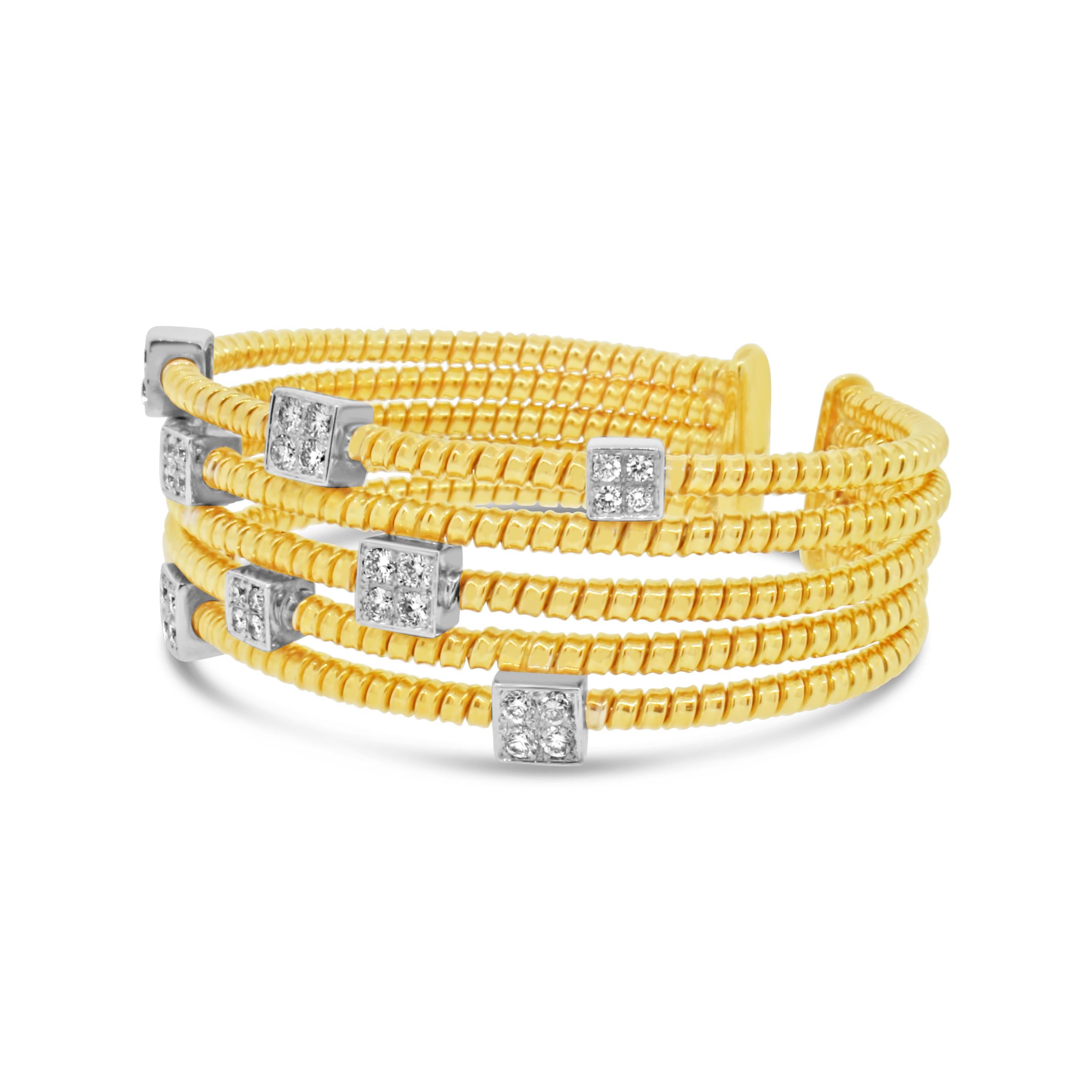 Taille ronde Bracelet manchette en or jaune 18k à 5 rangs de diamants en vente