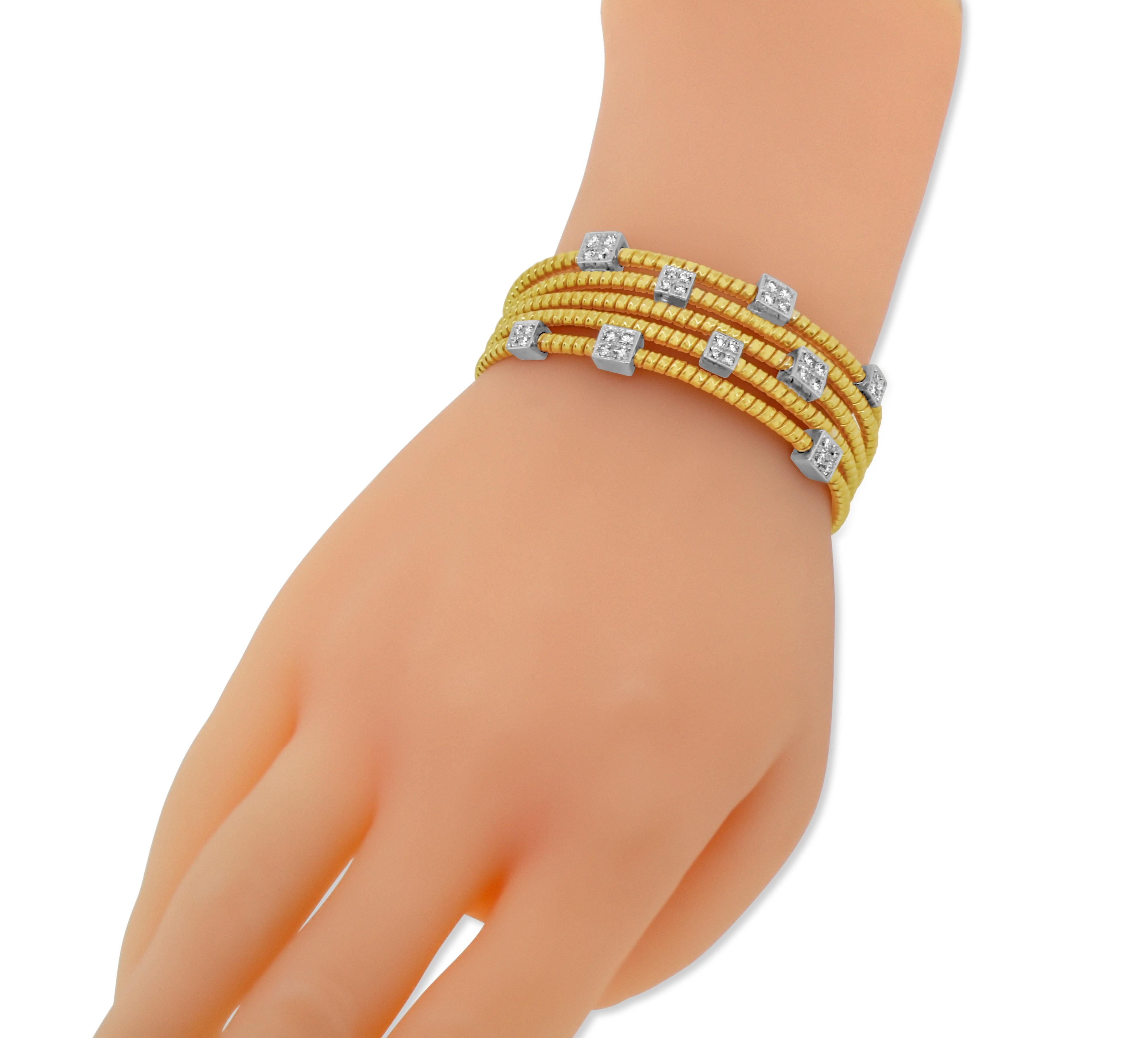 Bracelet manchette en or jaune 18k à 5 rangs de diamants en vente 1