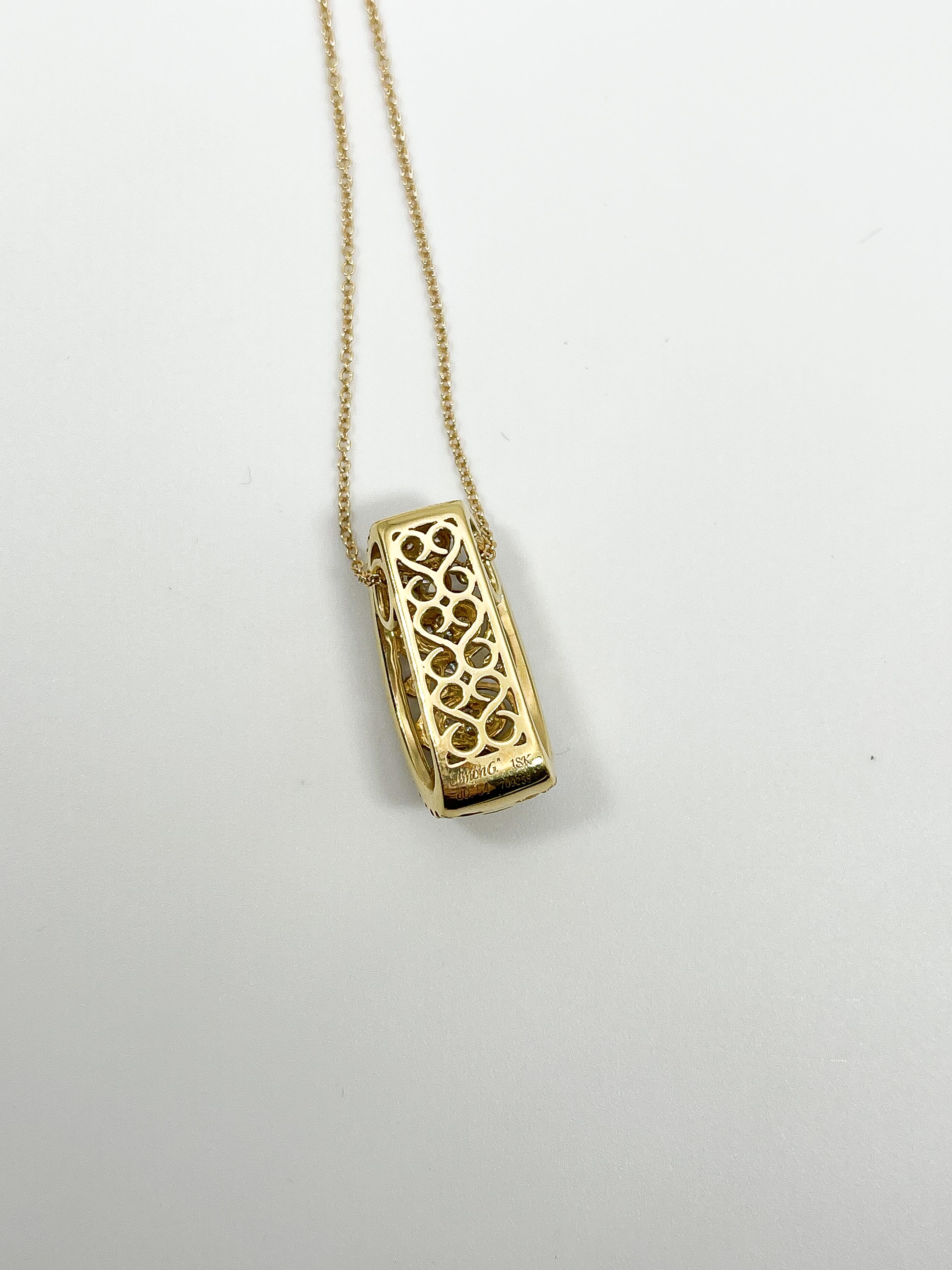 Women's 18K Yellow Gold .54 CTW Diamond Drop Pendant Necklace For Sale
