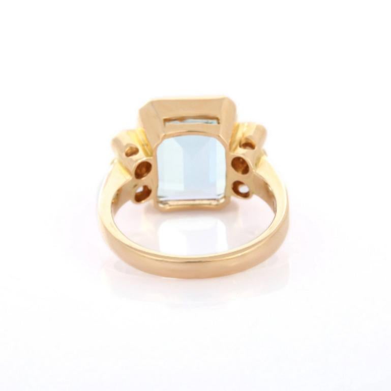 For Sale:  18k Yellow Gold 5.45 Carat Aquamarine and Diamond Cocktail Ring 4