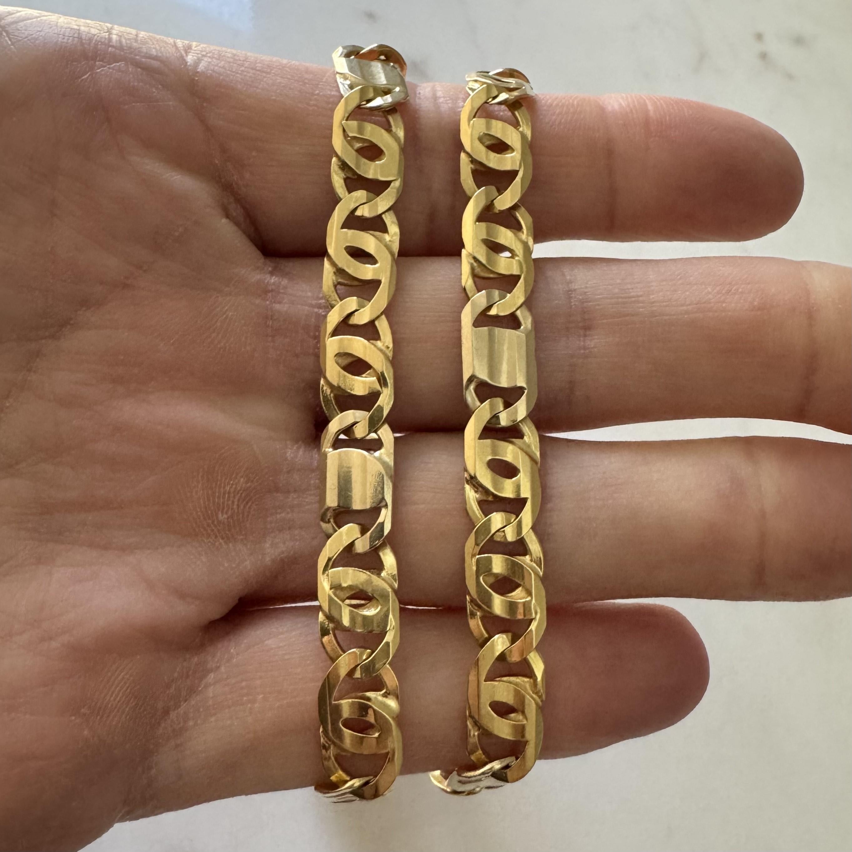 Condit:  Eccellenti condizioni, pulite e lucidate professionalmente
Metallo: Oro 18k (marcato e testato professionalmente)
Peso: 56,5 g
Lunghezza: 19,5 pollici
Larghezza: 8,5 mm
Chiusura:  The Claw
Marcatura: 