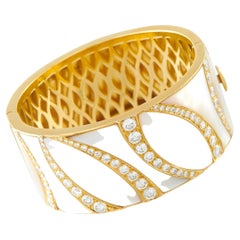 Bracciale in oro giallo 18 carati con diamanti da 5,78 carati e madreperla MF04-061826