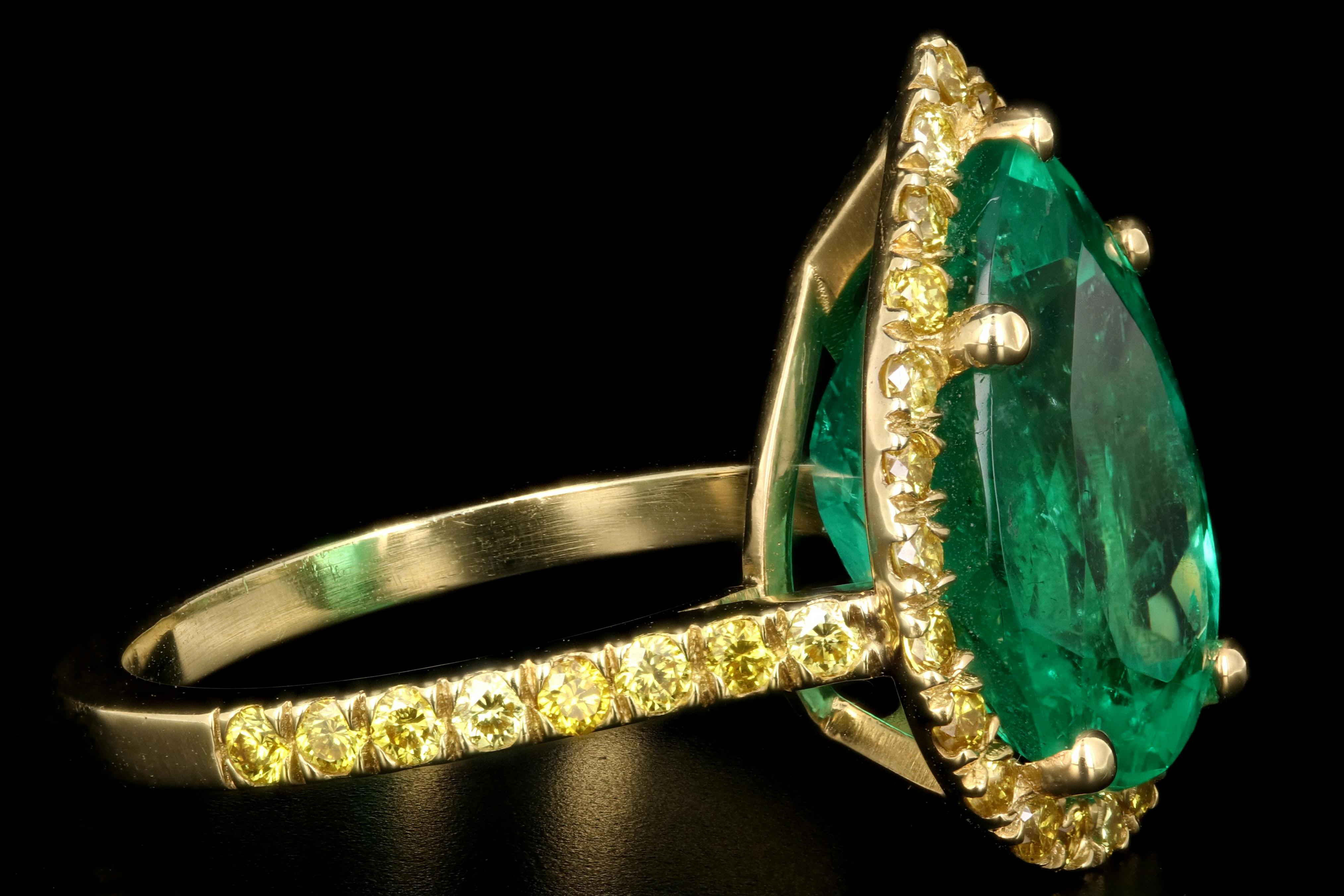 18 Karat Yellow Gold 5.92 Carat Colombian Emerald and Vivid Yellow Diamond Ring In New Condition In Cape May, NJ