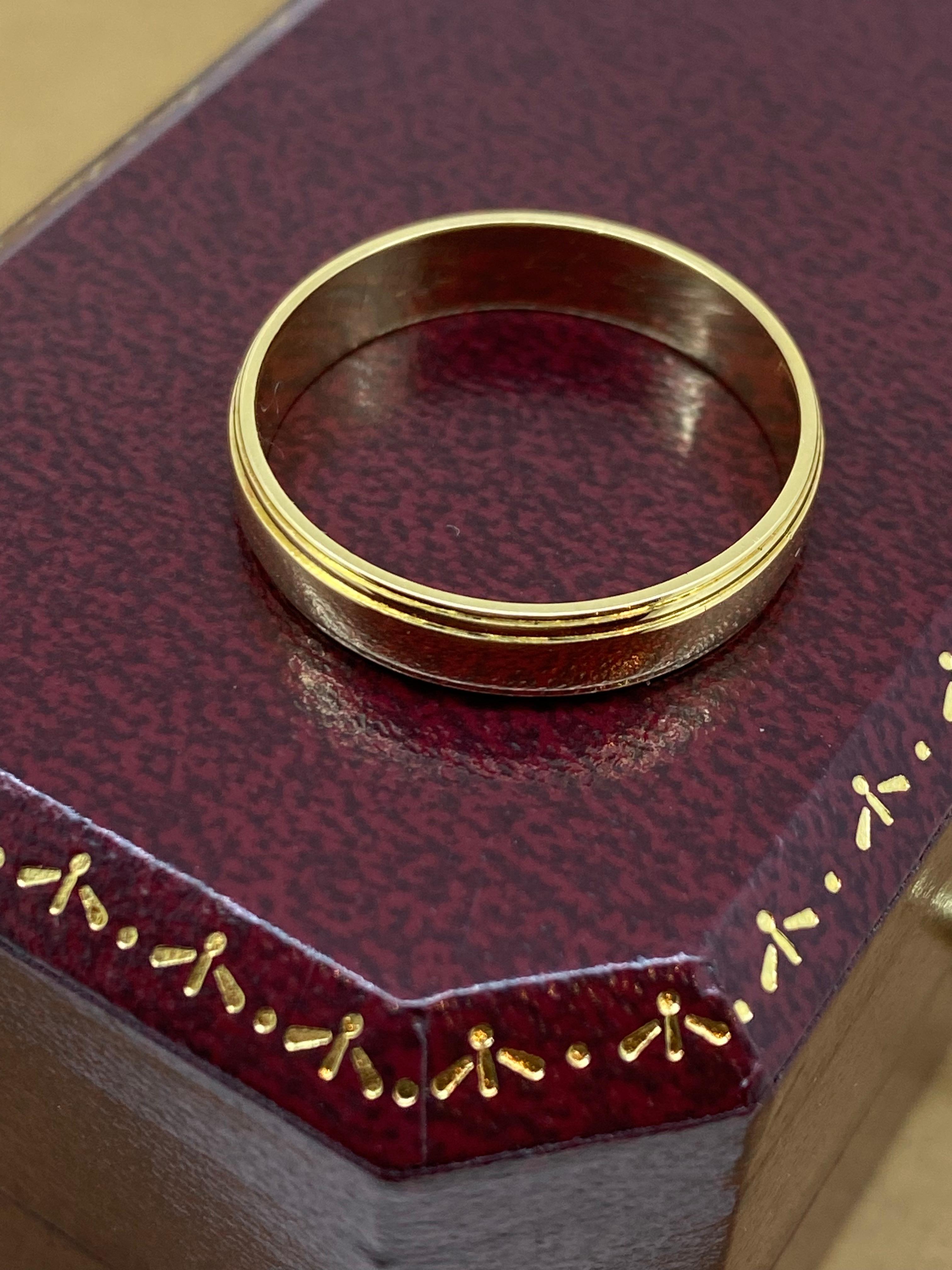 Men's 18K Yellow Gold 5mm Wide Retro 1960's Vintage Mens' Ring/Wedding Band by Prouds. For Sale