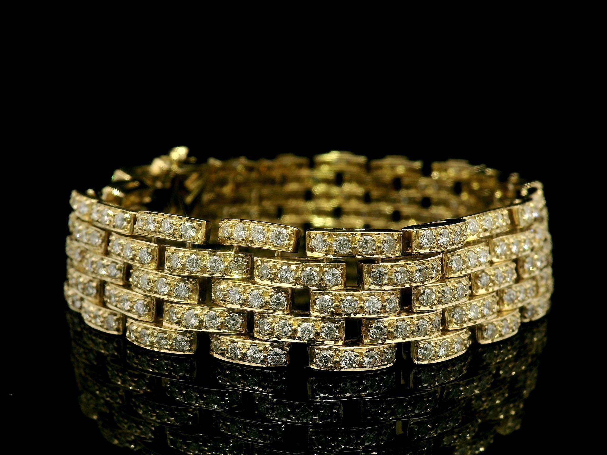 Or jaune 18k 6.08ctw Diamond Covered 5 Row Brick Pattern Wide Link Bracelets en or jaune 18k en vente 5