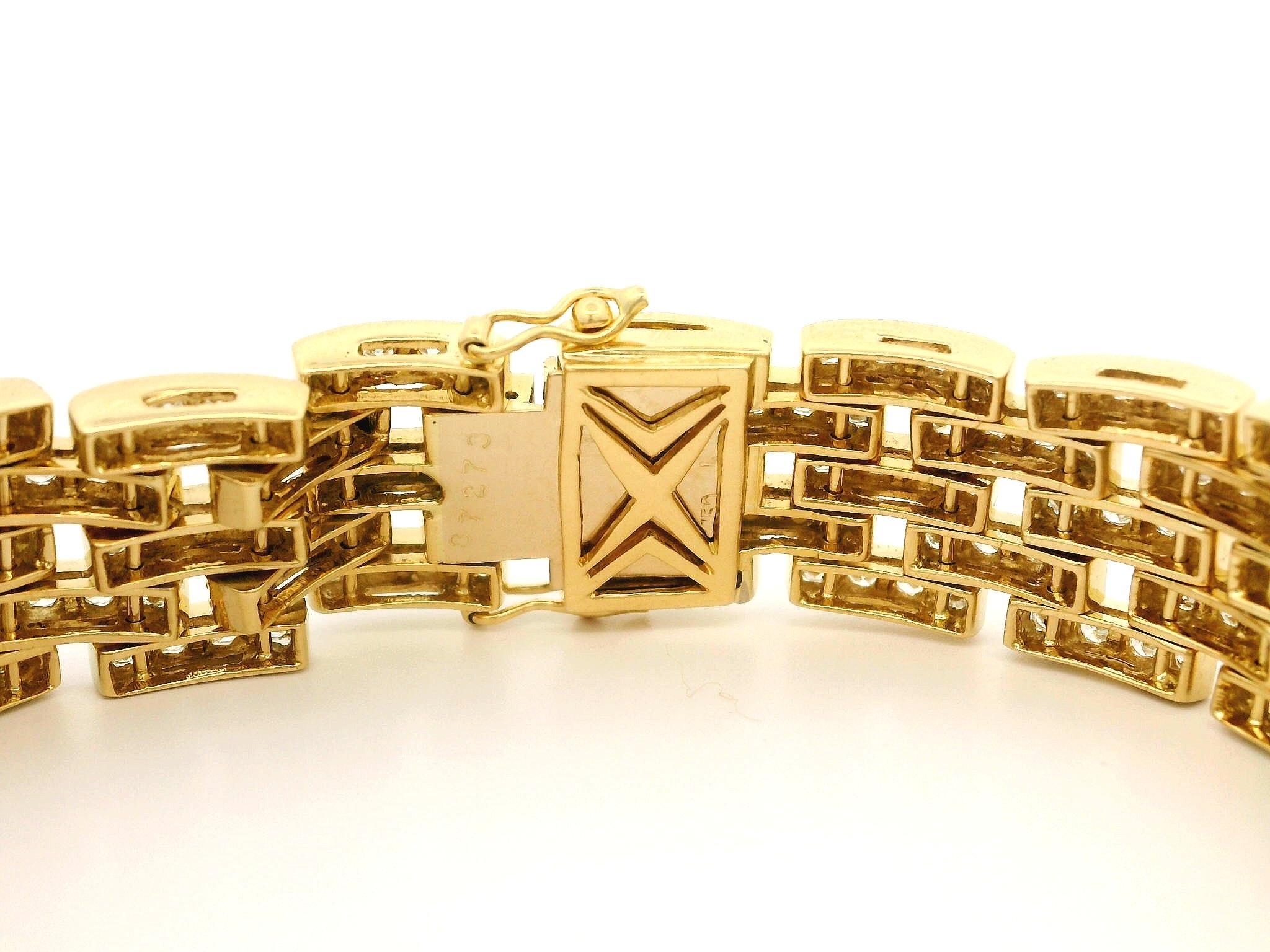Or jaune 18k 6.08ctw Diamond Covered 5 Row Brick Pattern Wide Link Bracelets en or jaune 18k en vente 8