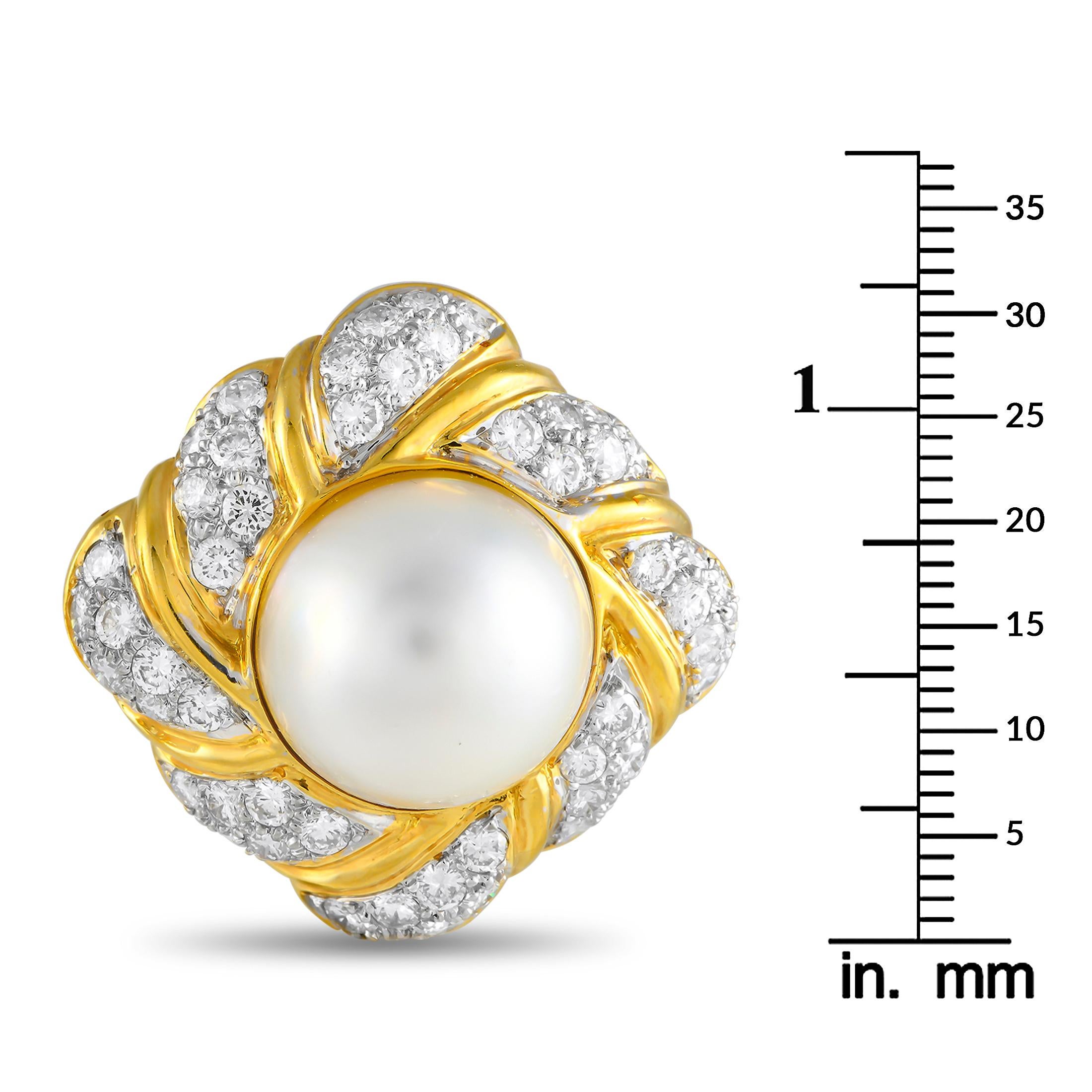 Round Cut 18K Yellow Gold 6.12ct Diamond and Mobe Pearl Clip-On Earrings MF21-111424 For Sale