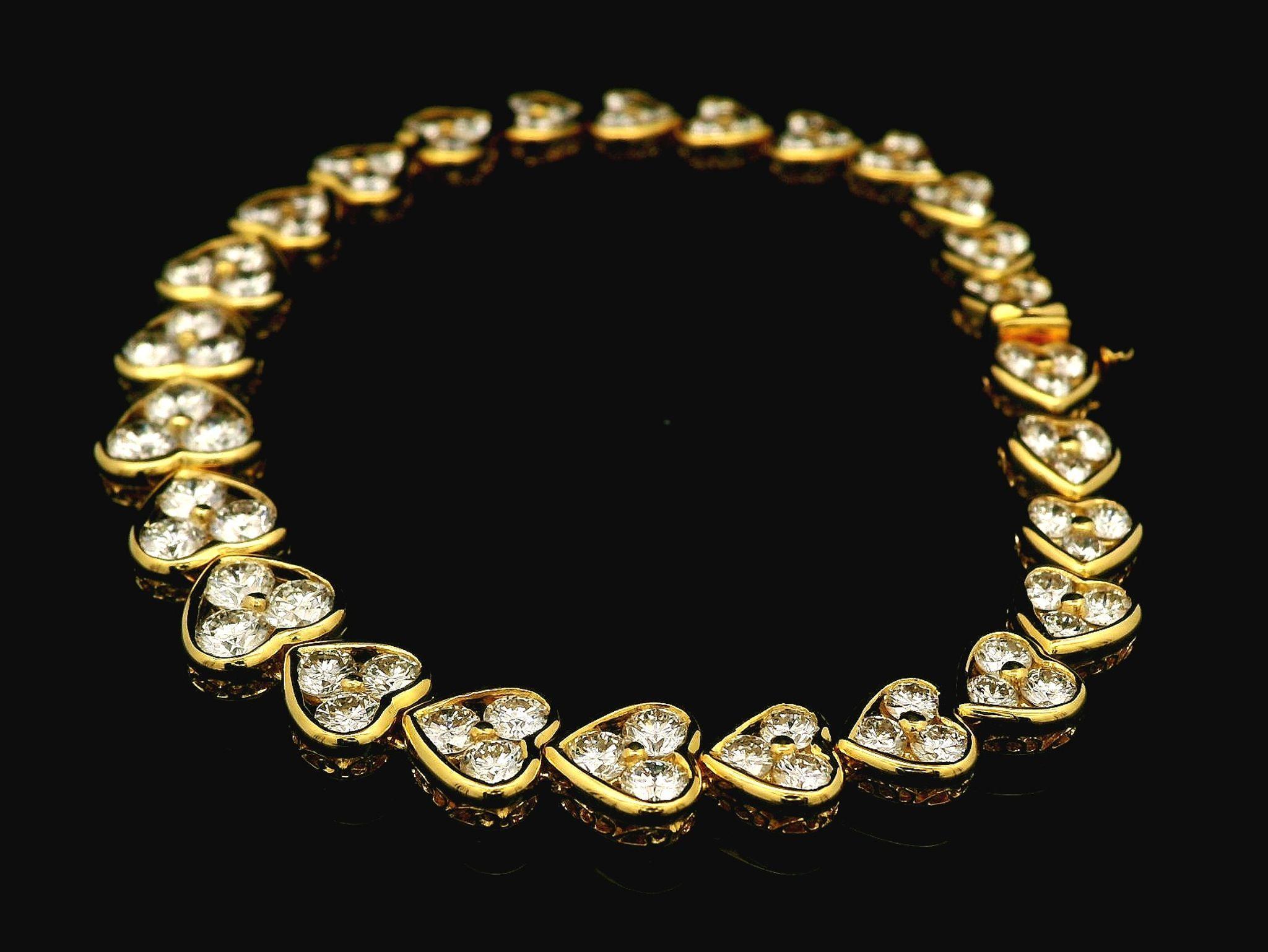 Brilliant Cut 18k Yellow Gold 6.26ctw Fiery Diamond Graduated Open Heart Link Tennis Bracelet For Sale