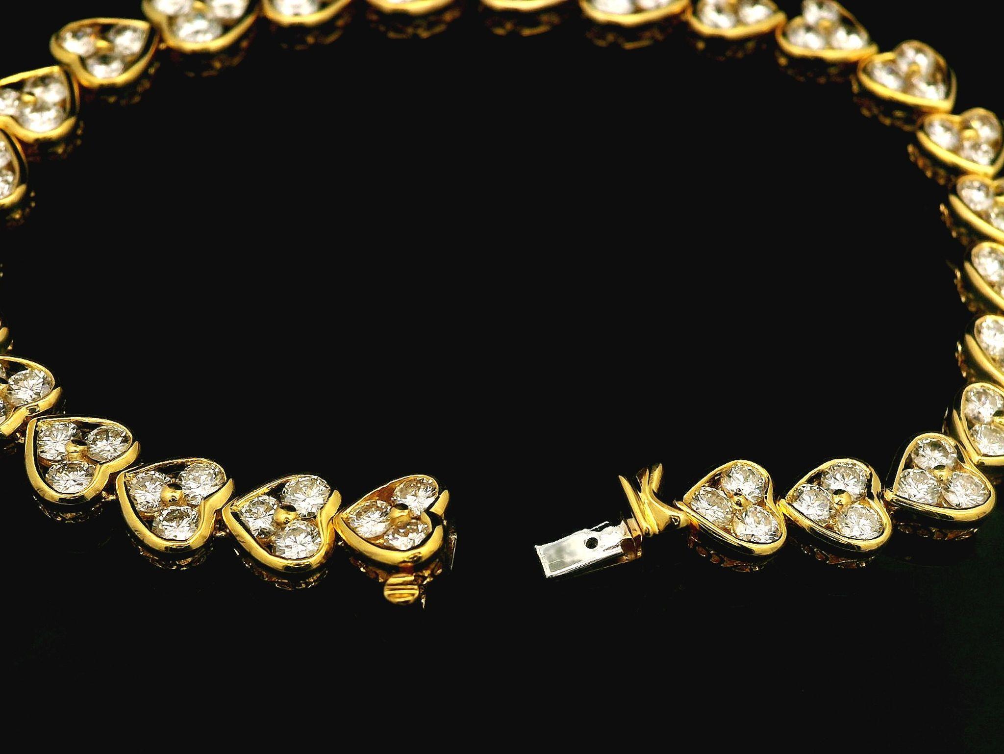 18k Yellow Gold 6.26ctw Fiery Diamond Graduated Open Heart Link Tennis Bracelet For Sale 1
