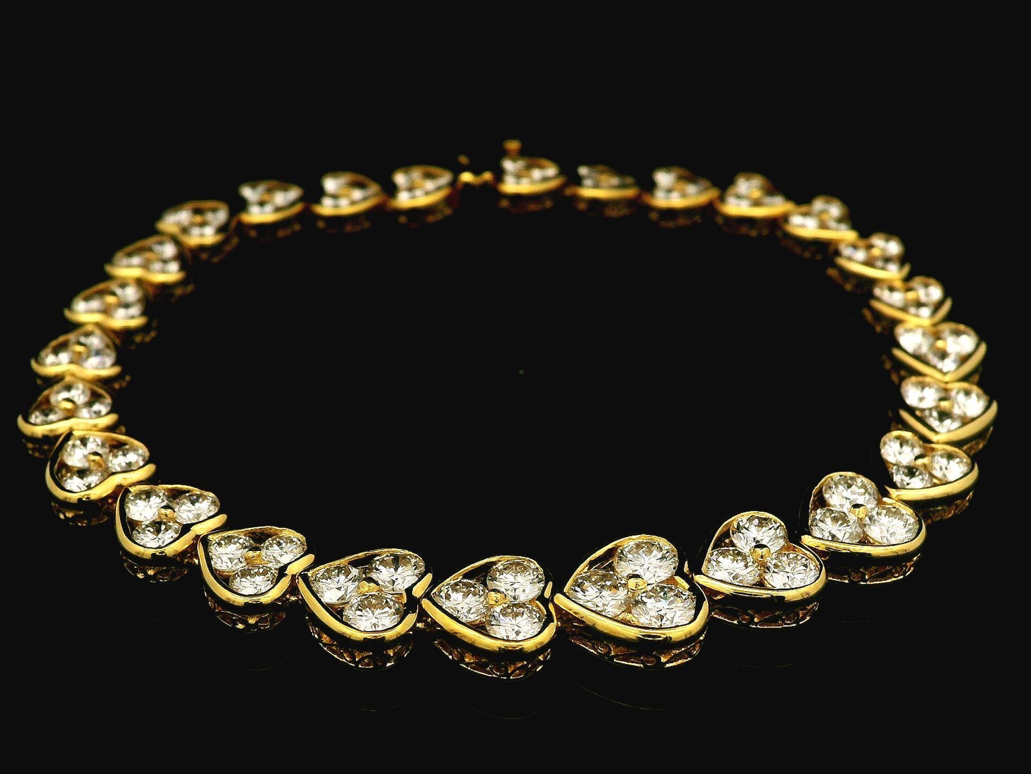 18k Yellow Gold 6.26ctw Fiery Diamond Graduated Open Heart Link Tennis Bracelet For Sale 2