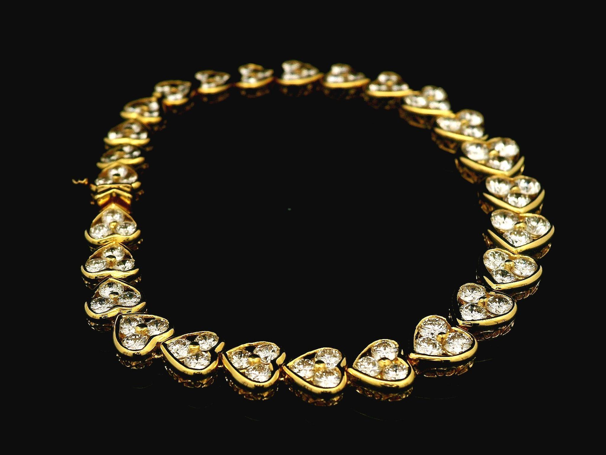 18k Yellow Gold 6.26ctw Fiery Diamond Graduated Open Heart Link Tennis Bracelet For Sale 3