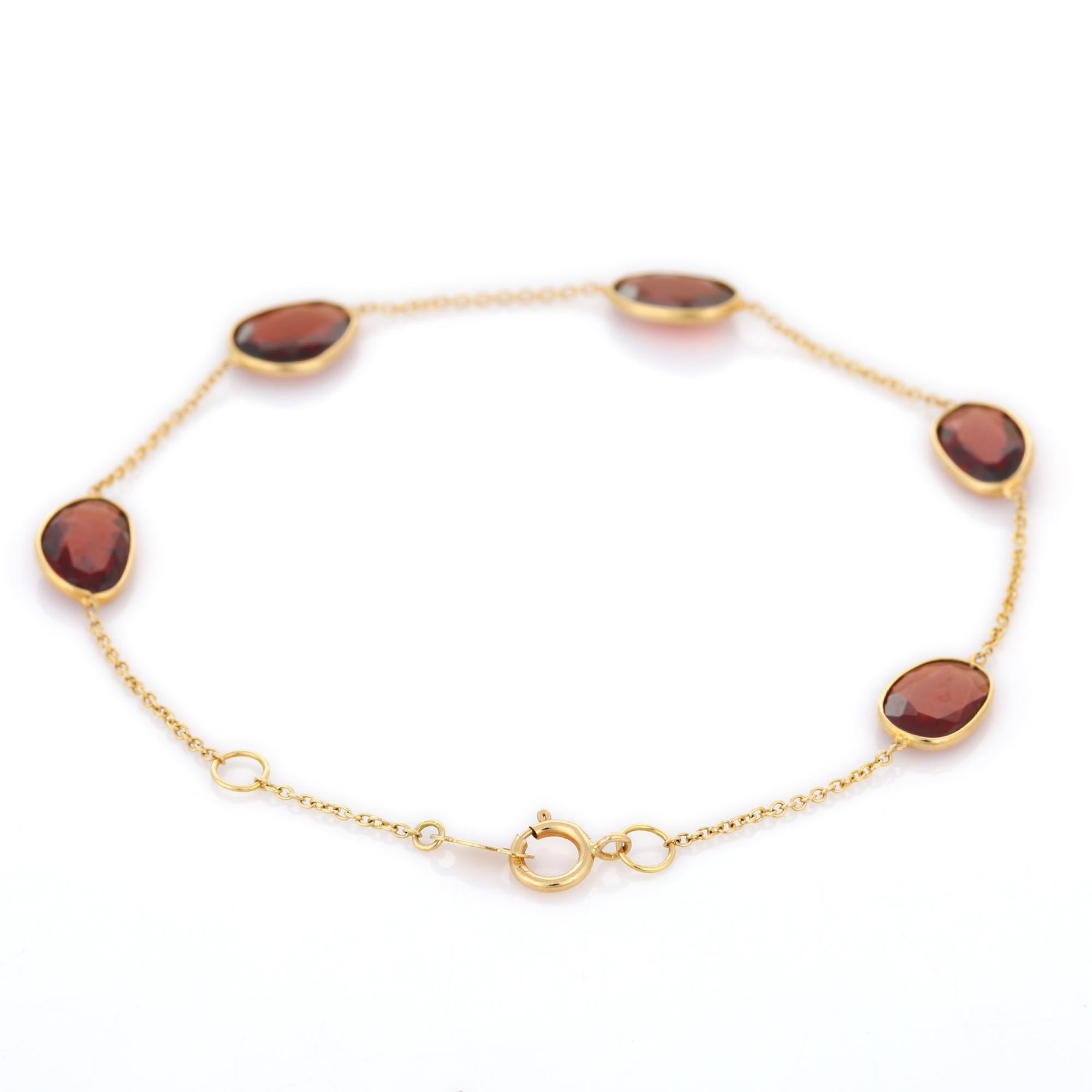 Pulsera de cadena de oro amarillo de 18 quilates con 6,35 quilates de granate natural desigual en Nuevo estado para la venta en New York, NY