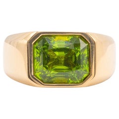 18k Yellow Gold 6.43 Carat Peridot Gemstone Ring