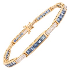 Bracelet de tennis en or jaune 18K 6.44 ct saphir bleu et diamant baguette pour elle