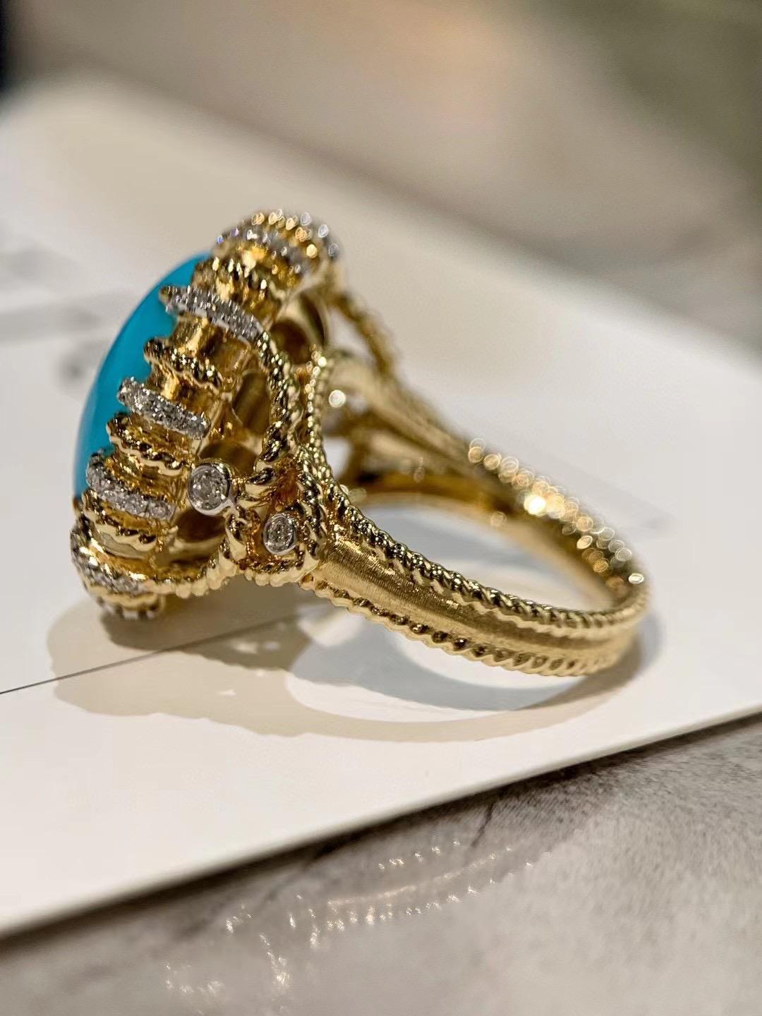 Round Cut 18K Yellow Gold 6.49 CT Raw American Turquoise Cocktail Ring with Diamonds For Sale