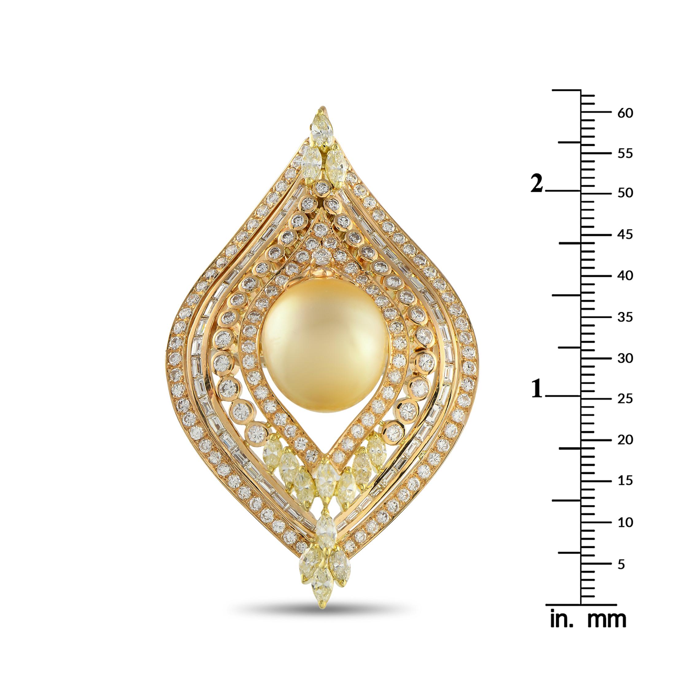 Colgante de oro amarillo de 18 quilates con diamantes y perlas de oro de 6,96 quilates Corte redondo en venta
