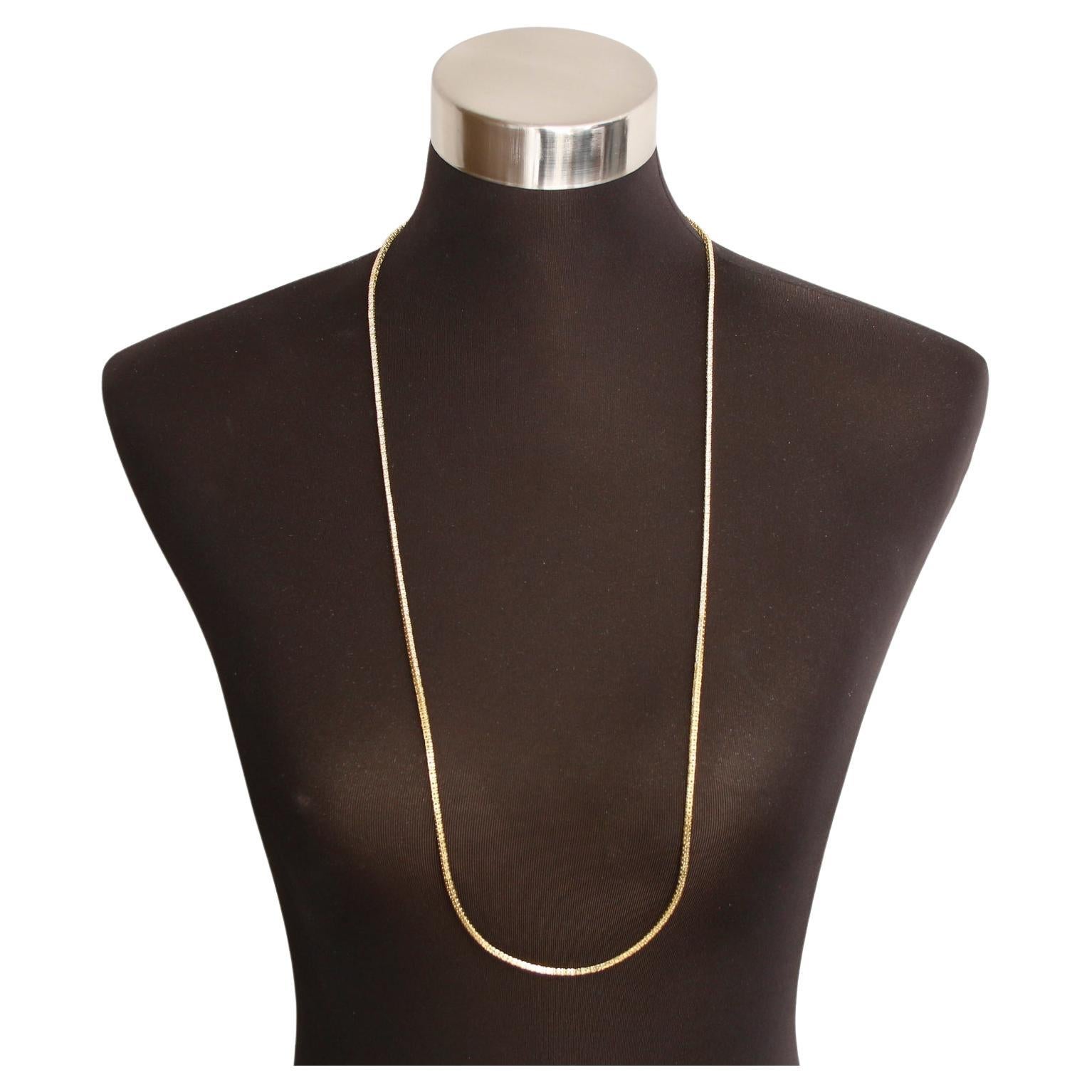 Collier en or jaune 18 carats avec diamants en ligne droite de 7,27 carats en vente