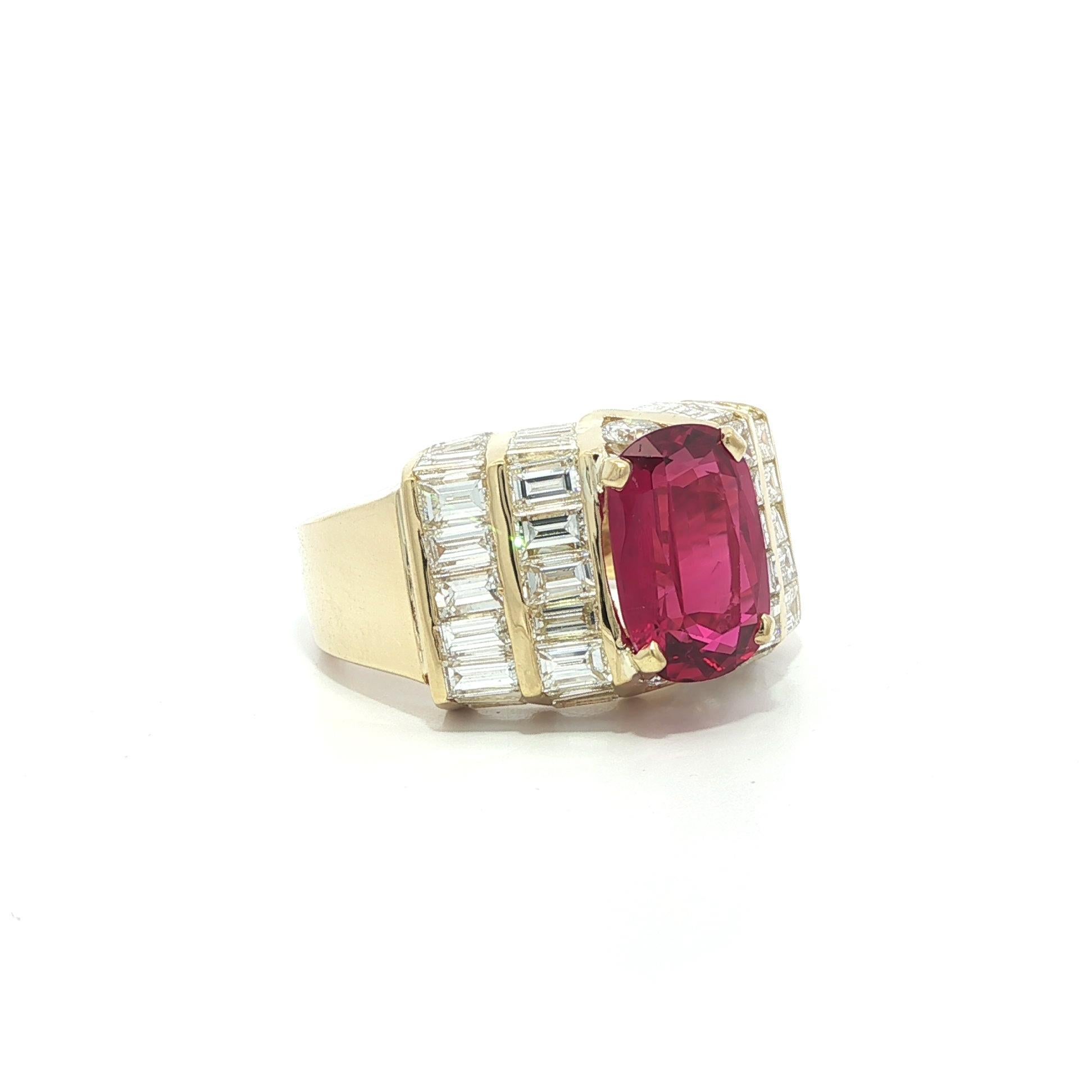 Anello in oro giallo 18k 7,84ctw AGL Clean Vibrant Red Ruby con diamante Baguette in vendita 10