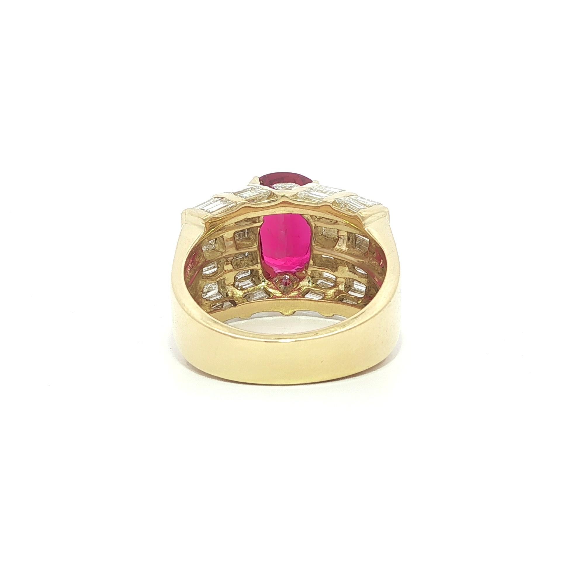 Anello in oro giallo 18k 7,84ctw AGL Clean Vibrant Red Ruby con diamante Baguette In condizioni ottime in vendita a Montclair, NJ