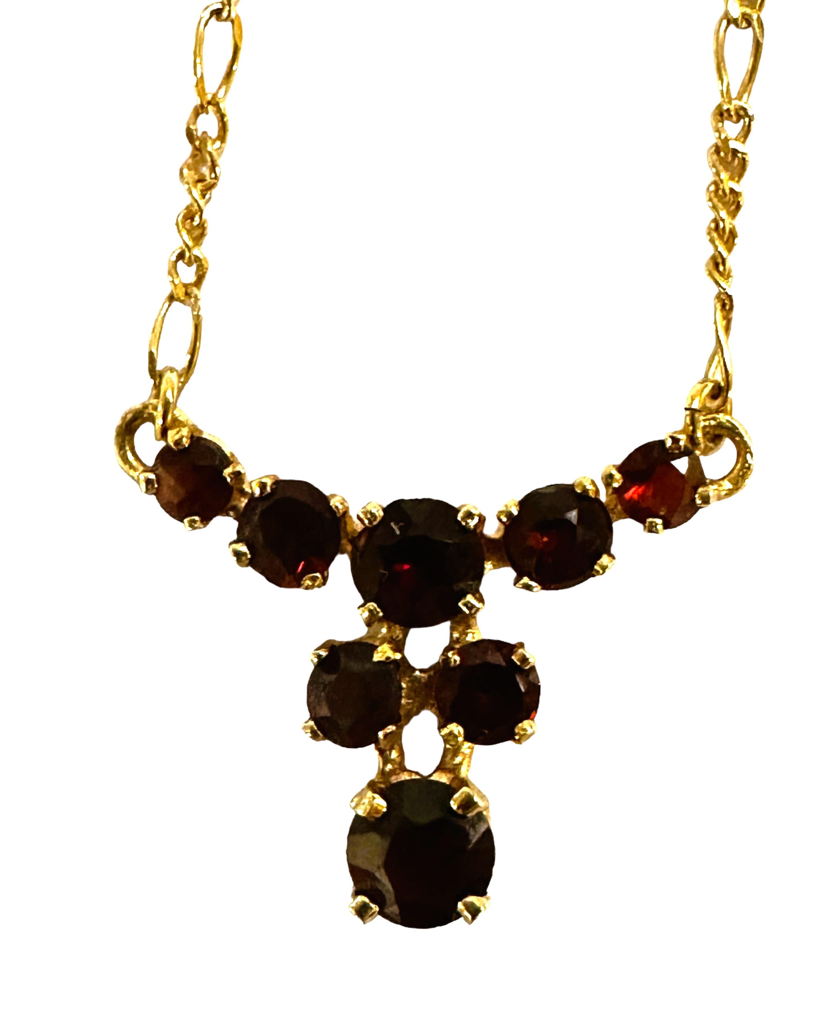 18k Yellow Gold 8-Stone Garnet Necklace  For Sale 1