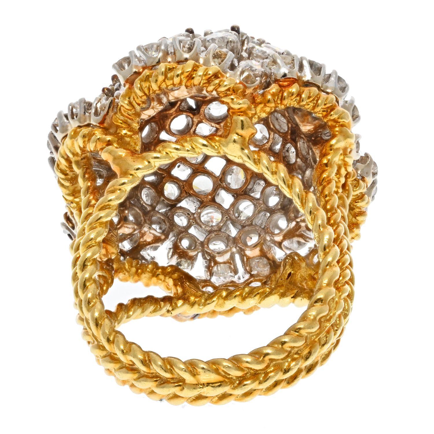 Moderno Anello moda con cupola di diamanti in oro giallo 18 carati da 8,00 ct. in vendita
