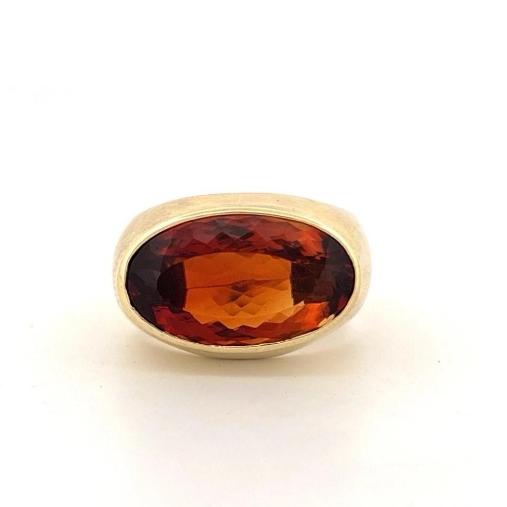 18K Yellow Gold  9.60 CT 10 Grams Madeira Citrine East-West Bezel Set Ring In Good Condition For Sale In Carmel By The Sea, CA