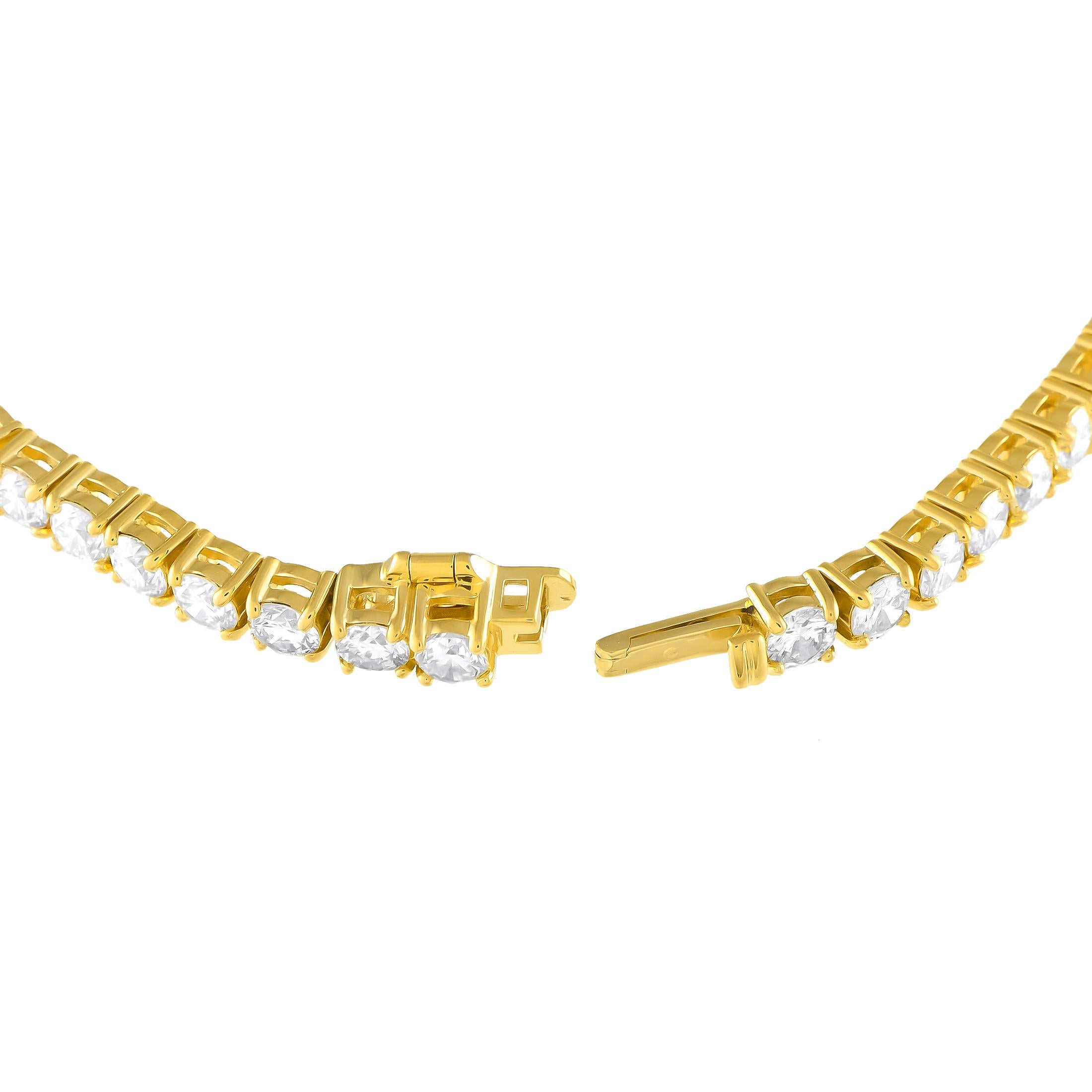 Round Cut 18K Yellow Gold 9.76ct Diamond Tennis Bracelet For Sale
