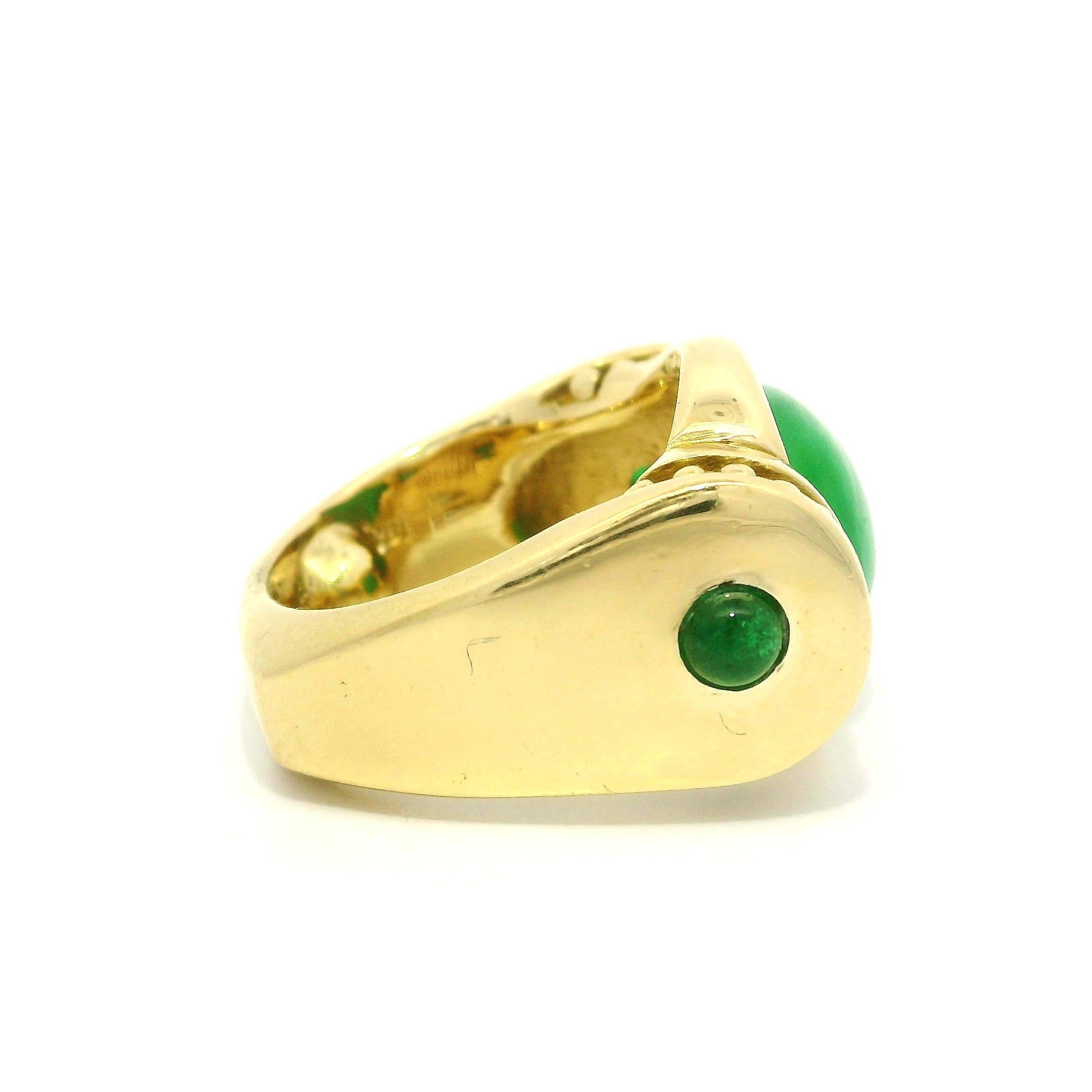 18k Gelbgold 9,7mm Runde Cabochon Cut Lünette Set Jade & Smaragd Band Ring im Angebot 7