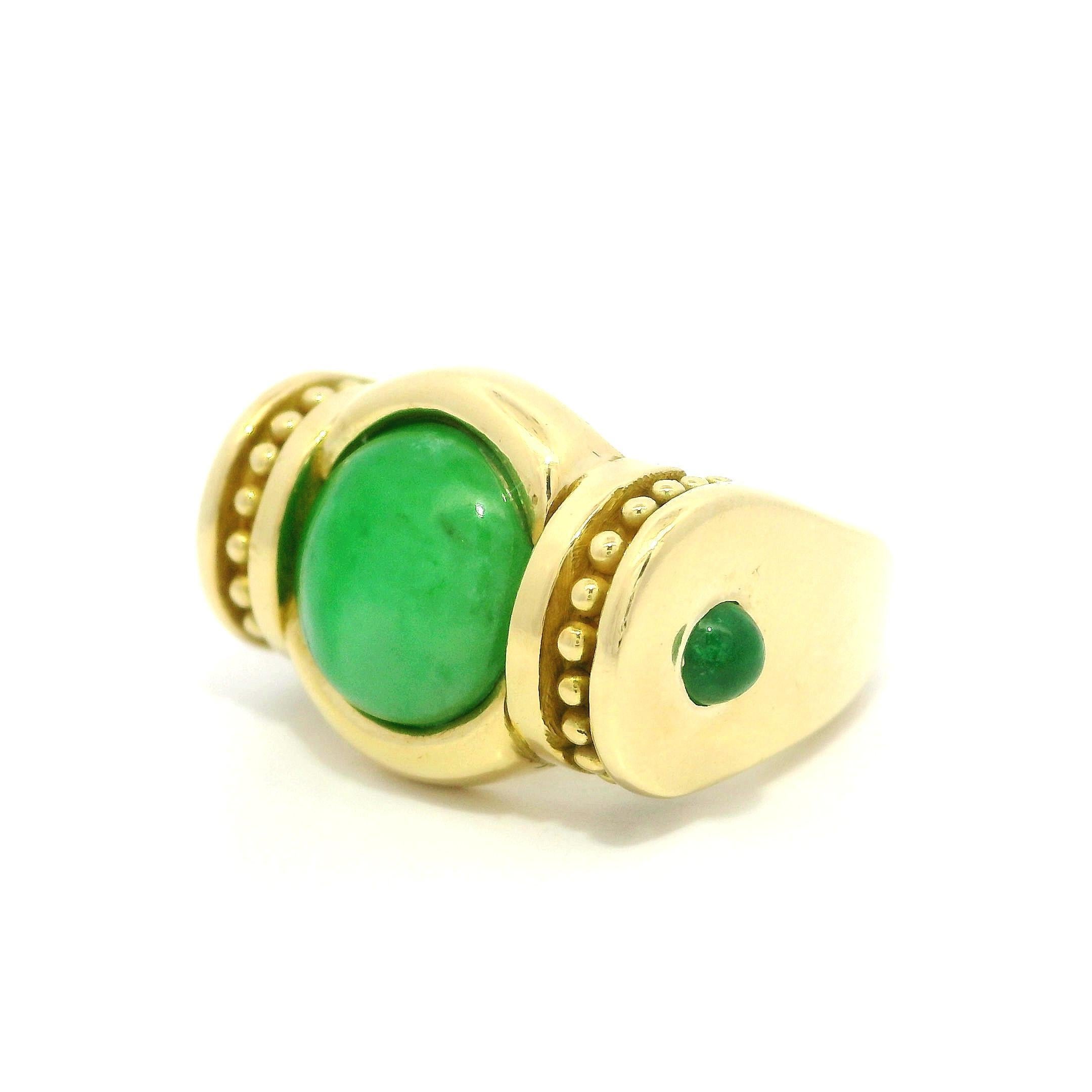 18k Gelbgold 9,7mm Runde Cabochon Cut Lünette Set Jade & Smaragd Band Ring im Angebot 8