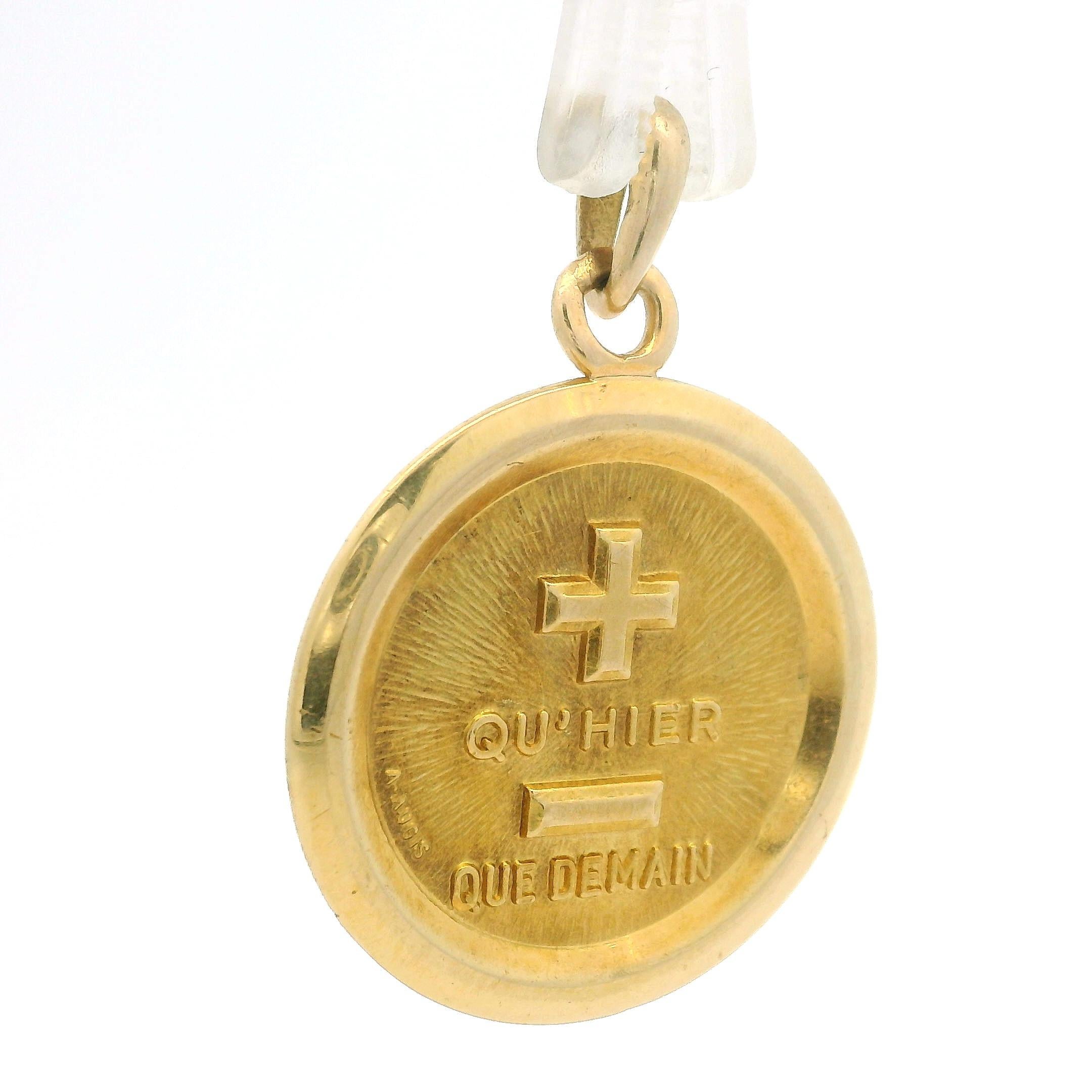 18k Yellow Gold A.AUGIS Texture Finish Qu'Hier Que Demain Love Medallion Pendant For Sale 1