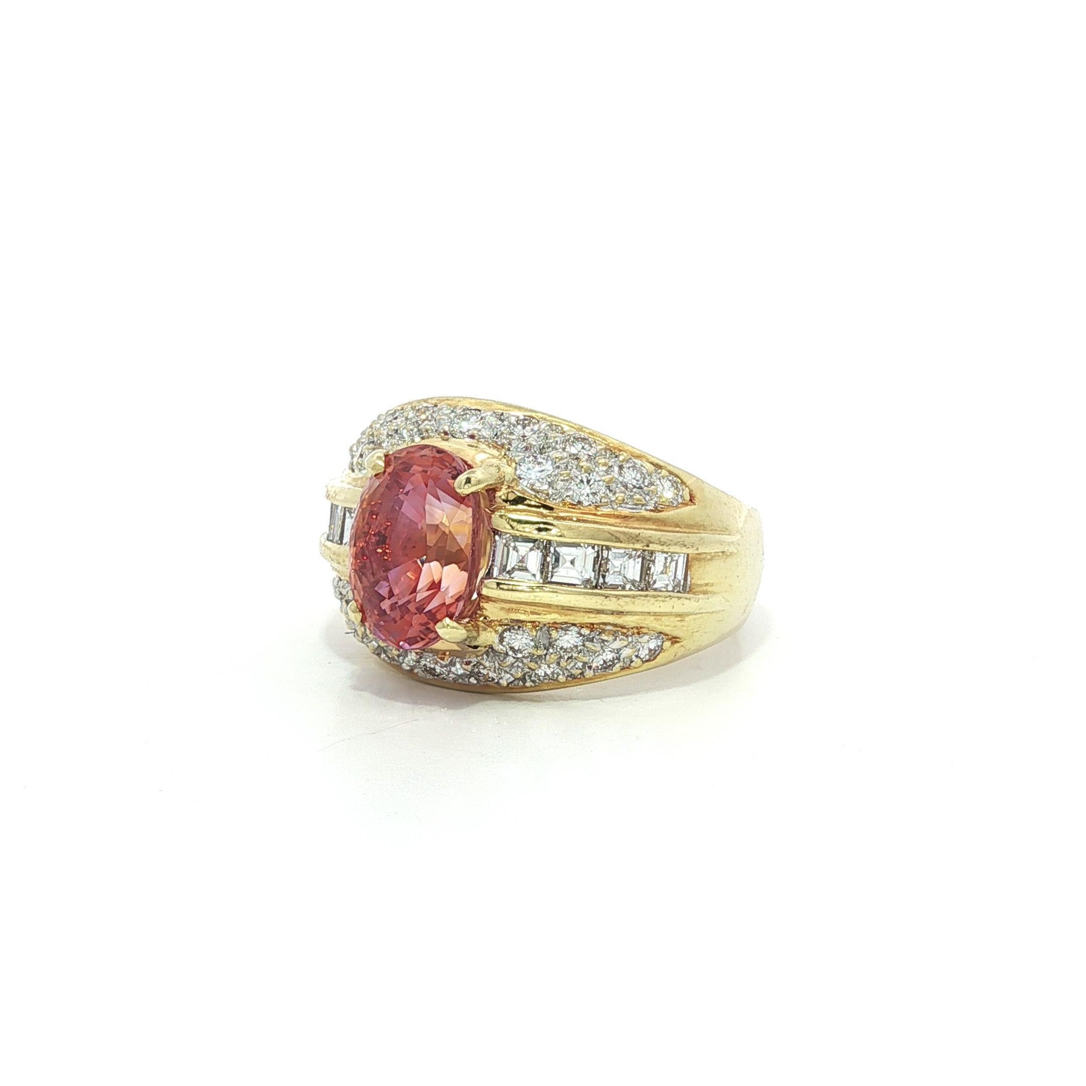 Bague en or jaune 18k AGL 3.56ctw Fancy Pink Orange Ceylon Sapphire Diamond Pour femmes en vente