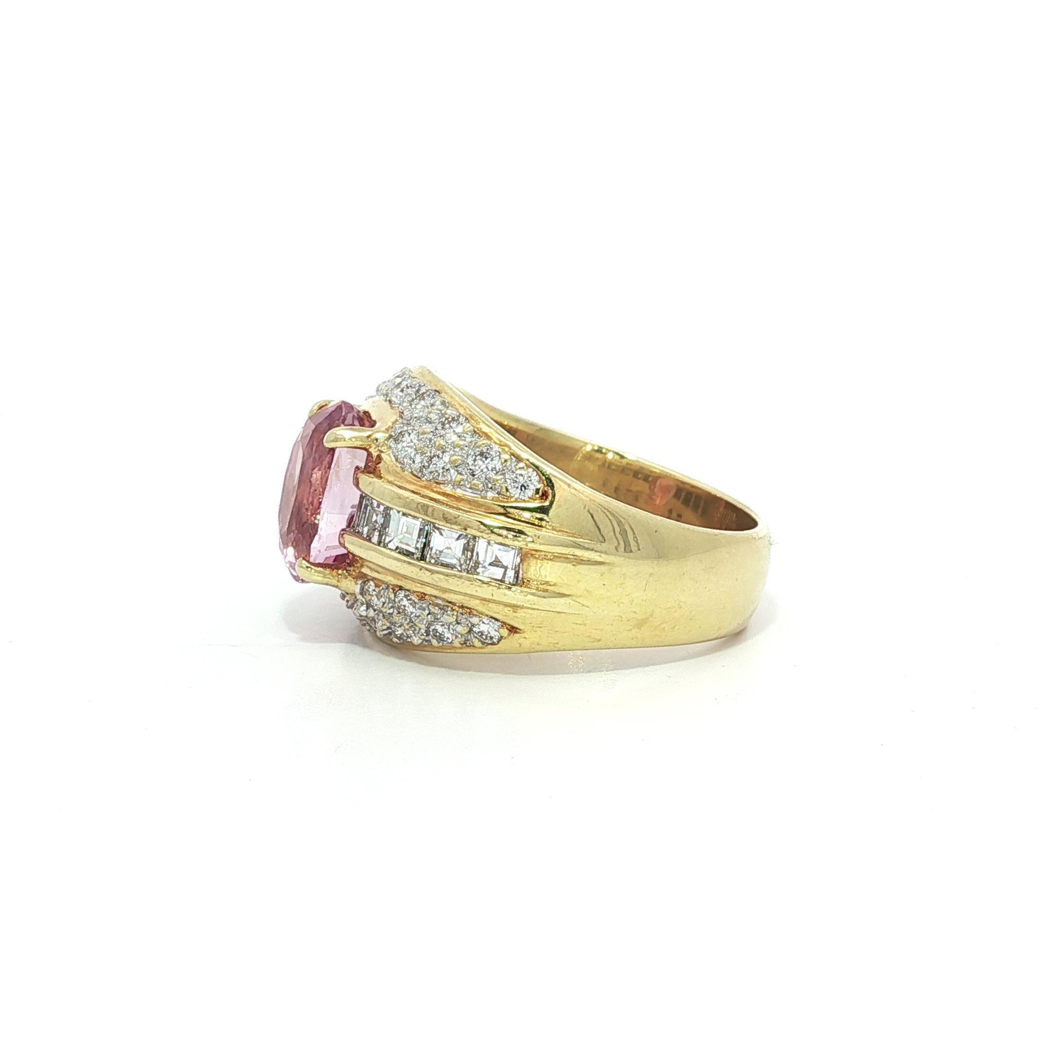 Bague en or jaune 18k AGL 3.56ctw Fancy Pink Orange Ceylon Sapphire Diamond en vente 1