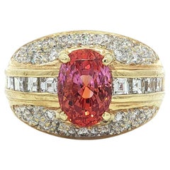 Bague en or jaune 18k AGL 3.56ctw Fancy Pink Orange Ceylon Sapphire Diamond