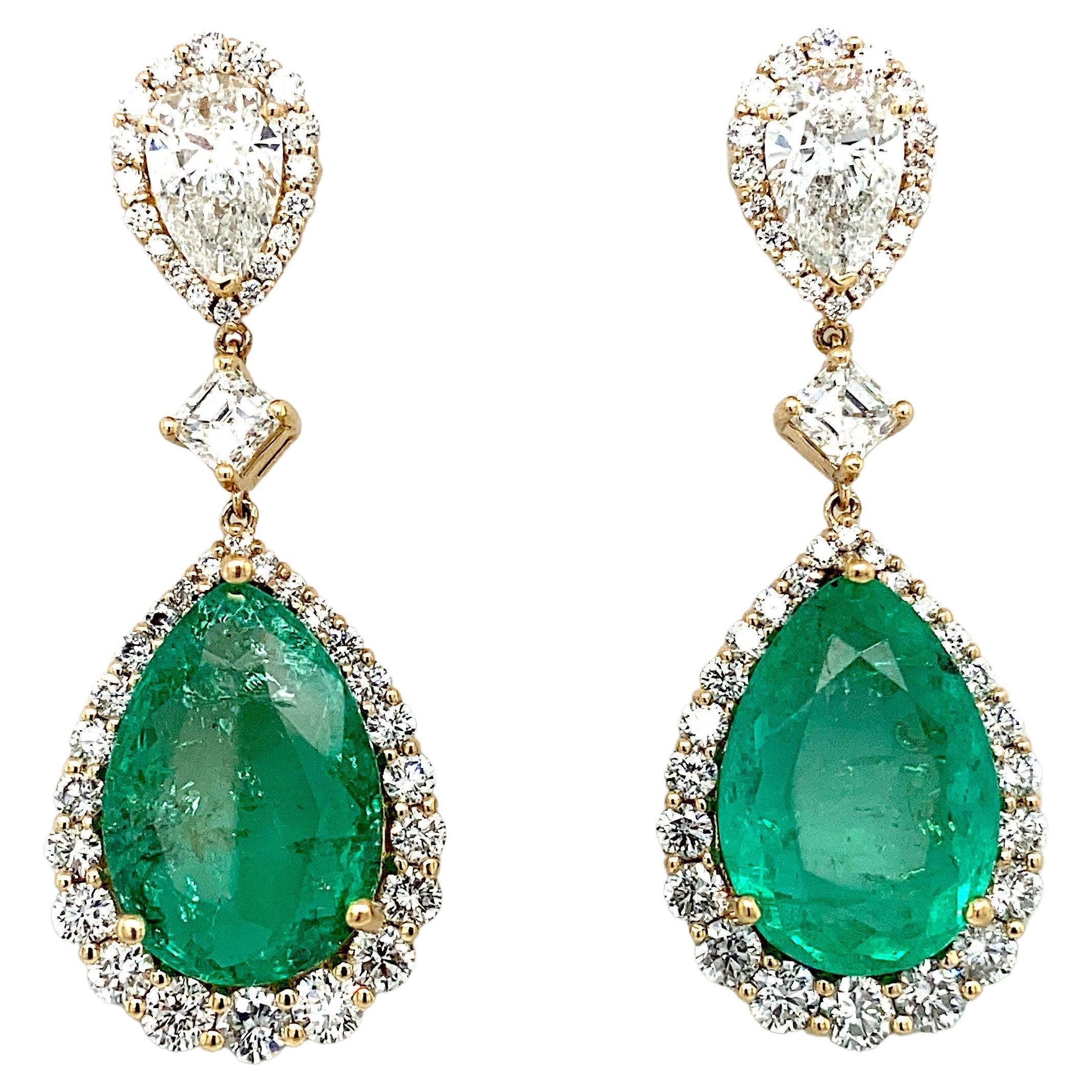 AGL Certified Colombian Emeralds and GIA Diamond Dangle Earrings 18k Yellow Gold For Sale