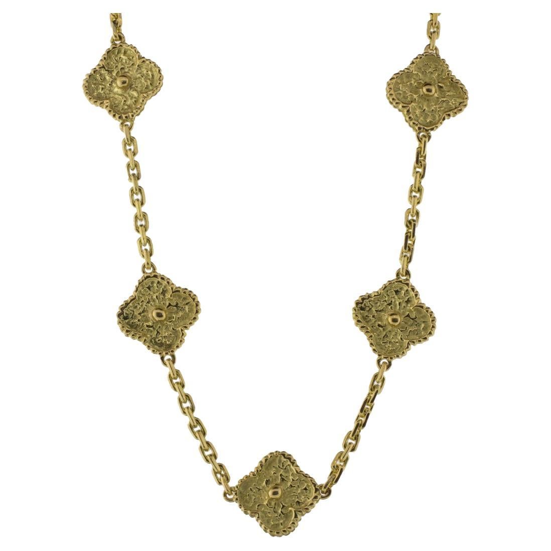 18K Yellow Gold 'Alhambra' Style Quatrefoil Ornament Necklace For Sale