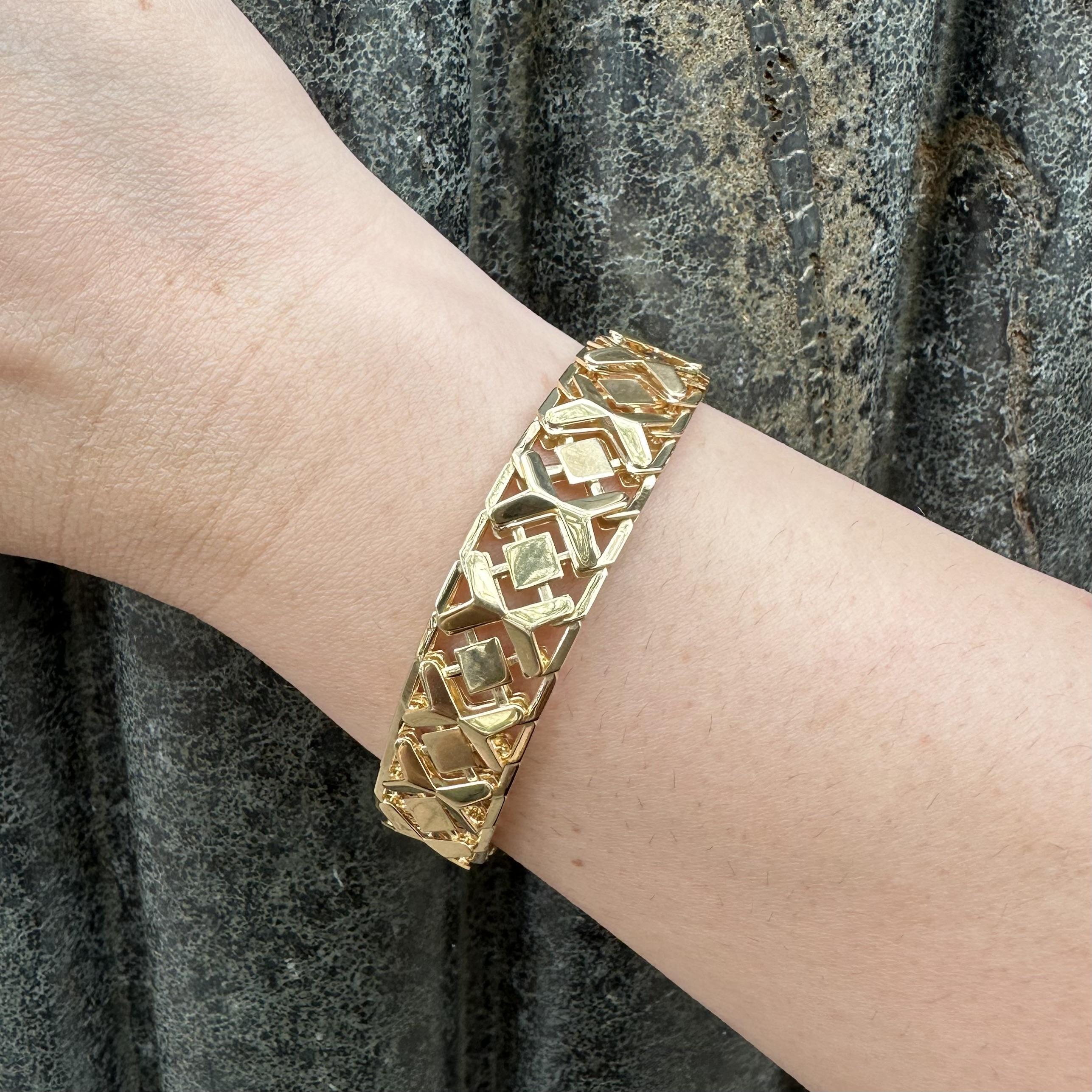18k Yellow Gold Alternating Geometric Polished Open Work Link Bracelet For Sale 8