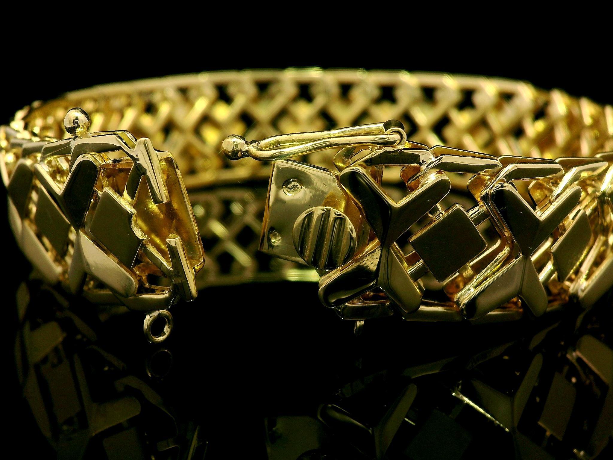 Women's 18k Yellow Gold Alternating Geometric Polished Open Work Link Bracelet For Sale