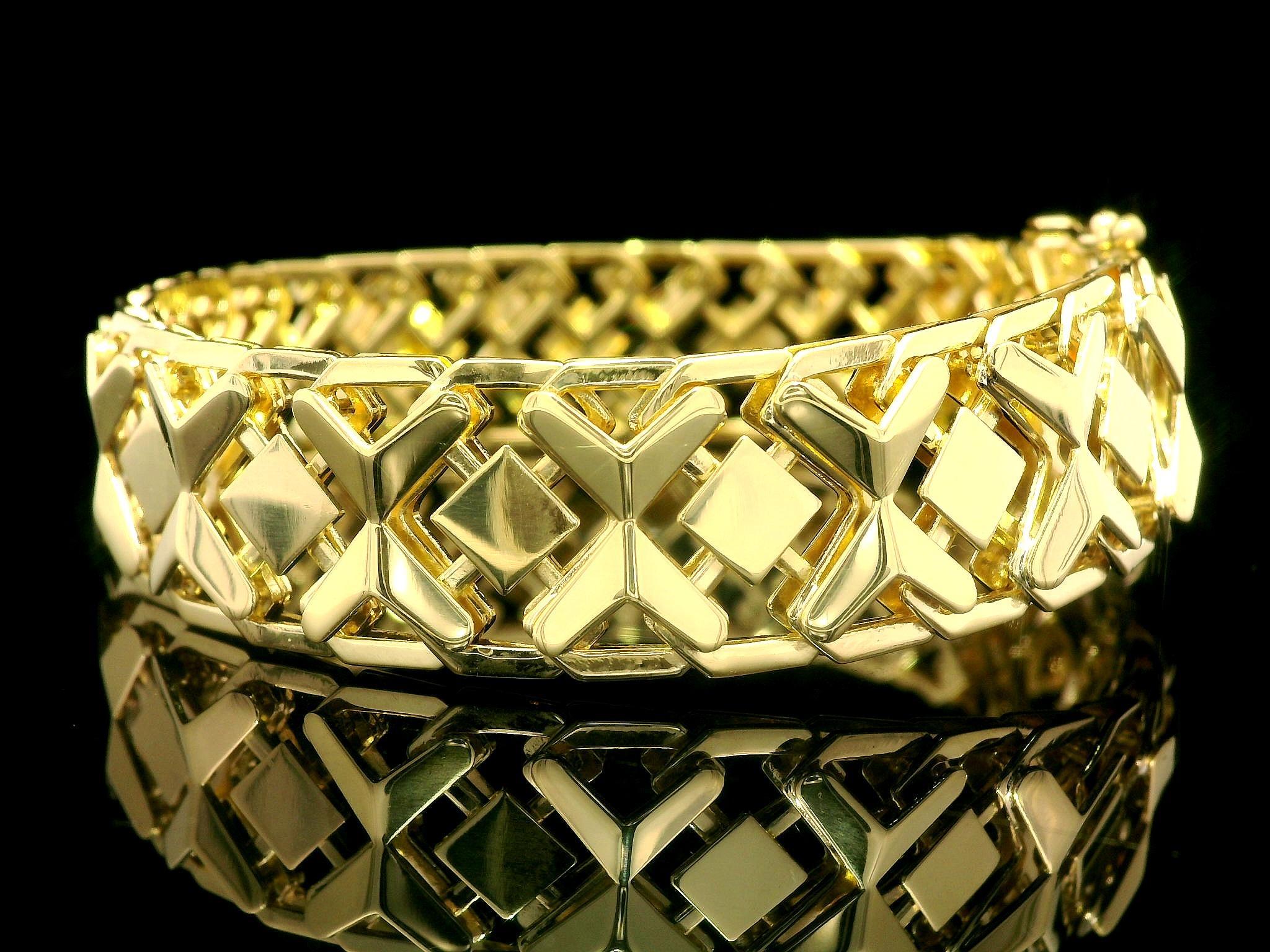 18k Yellow Gold Alternating Geometric Polished Open Work Link Bracelet For Sale 4