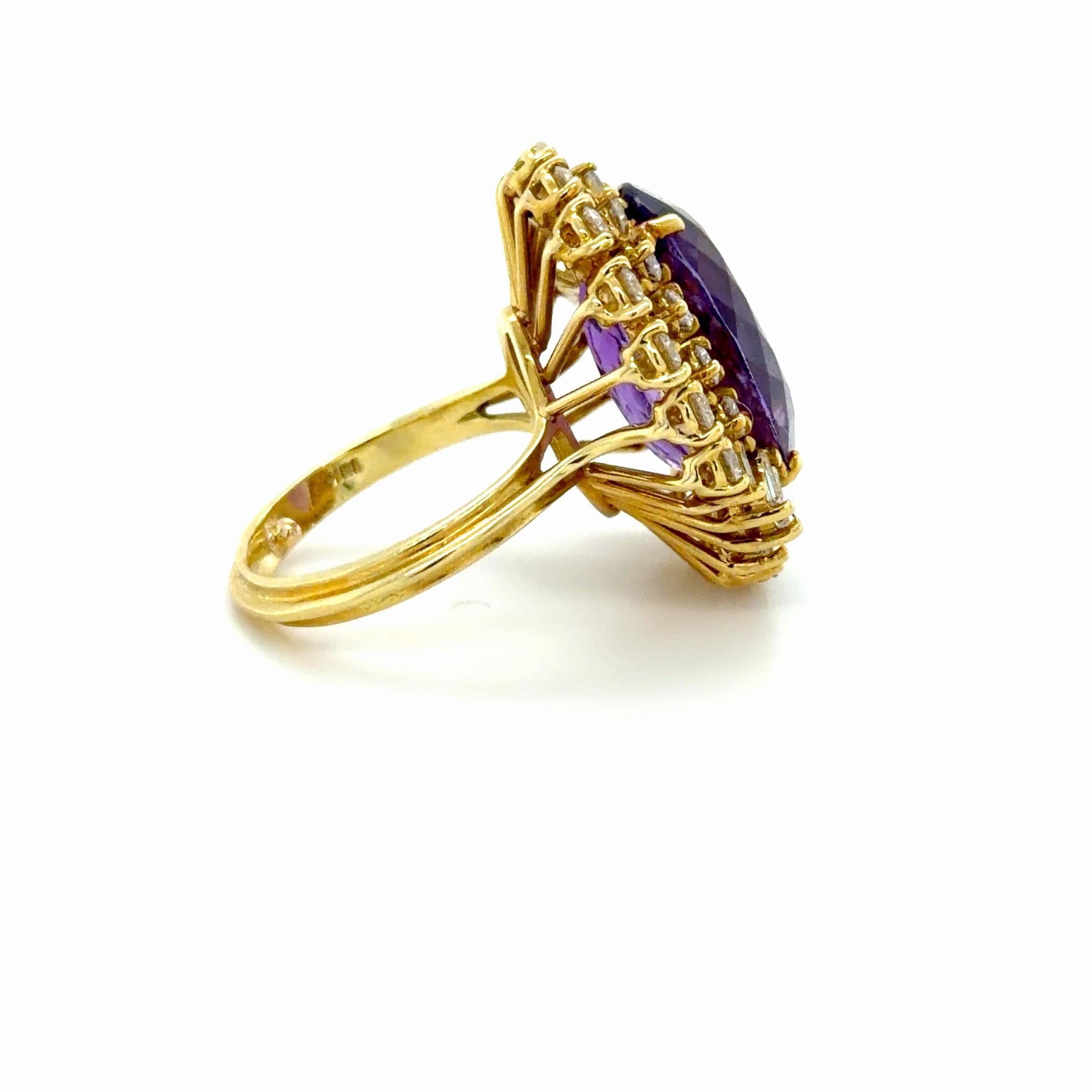 Cocktailring aus 18 Karat Gelbgold, Amethyst und Diamant im Angebot 3