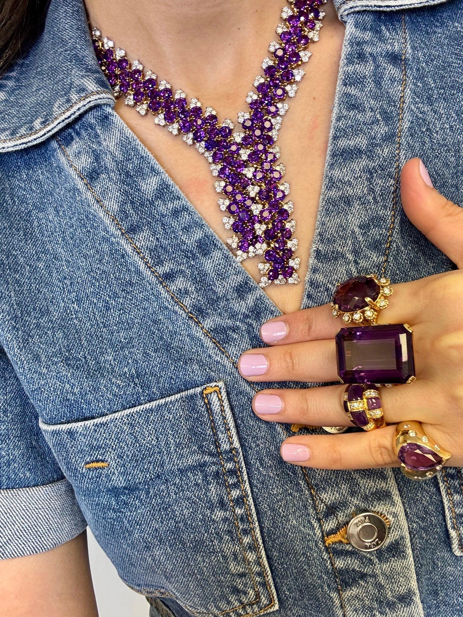 18K Yellow Gold Amethyst and Diamond Collar Necklace In Excellent Condition For Sale In Great Neck Plaza, NY