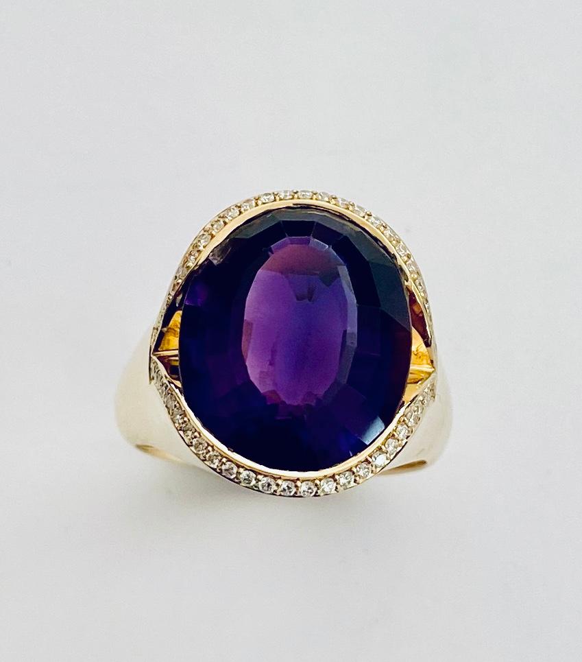 Modern 18 Karat Gold Amethyst-Diamond Ring E.Schmidt Detmold 'D' 1965 