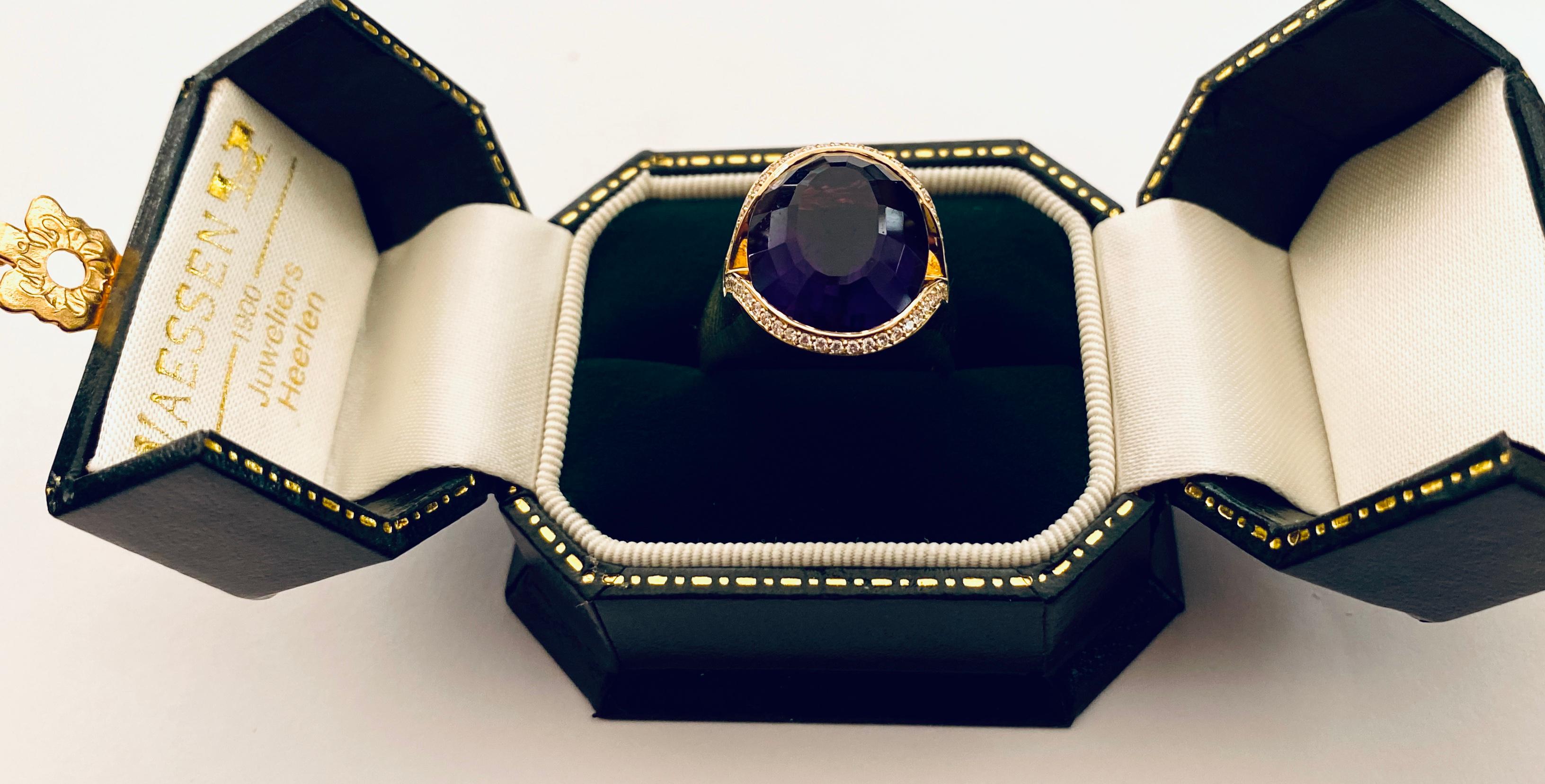 Women's or Men's 18 Karat Gold Amethyst-Diamond Ring E.Schmidt Detmold 'D' 1965 