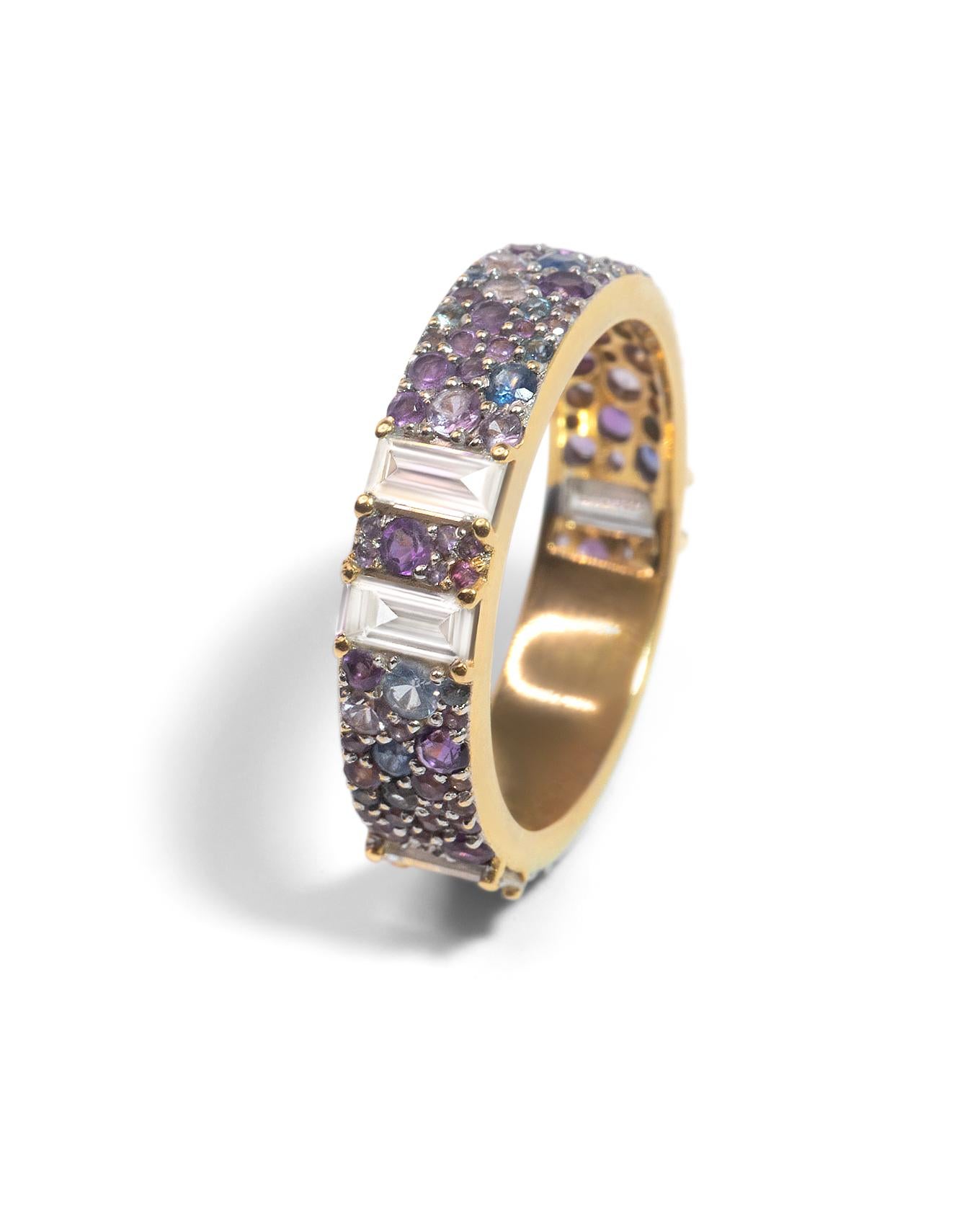 En venta: Anillo de oro amarillo de 18 quilates, amatista, zafiro lila y diamante  4