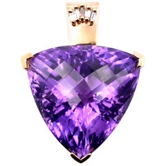 18 Karat Yellow Gold Amethyst Pendant