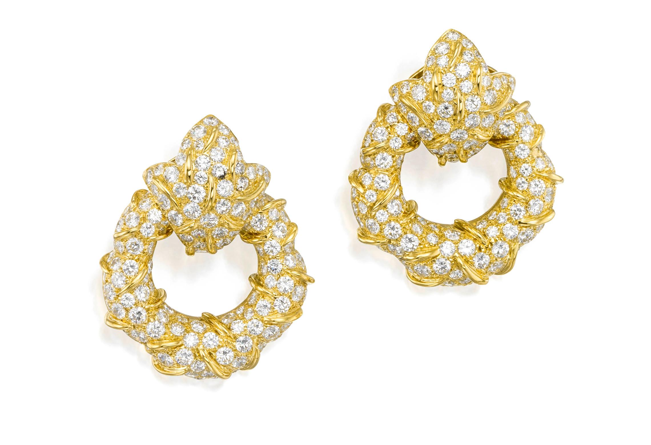 Boucles d'oreilles à clip en or jaune 18k et diamant 13.00ct en vente 1