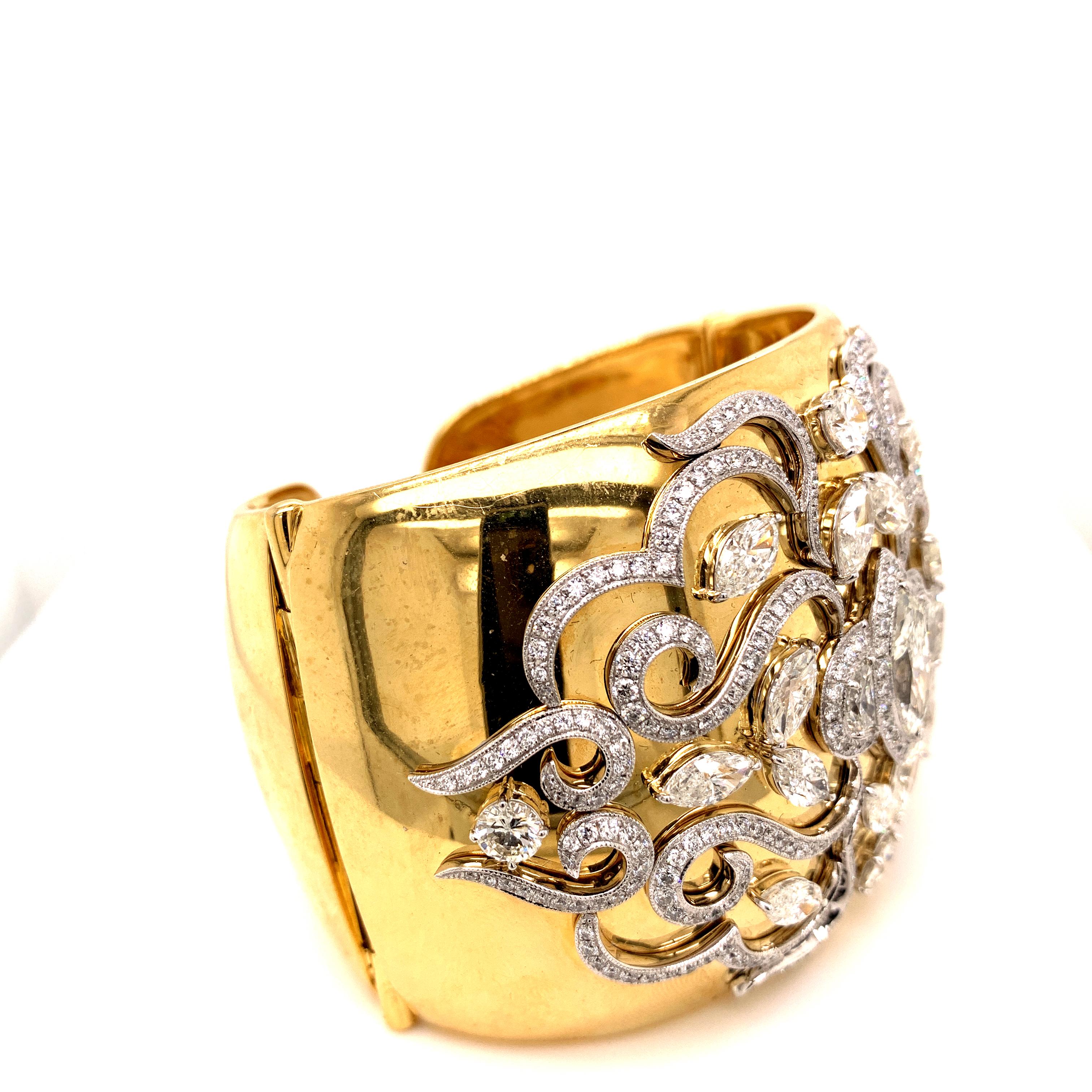 Sophia D. 16,53 Karat Diamant-Armreif aus Gelbgold (Marquiseschliff) im Angebot